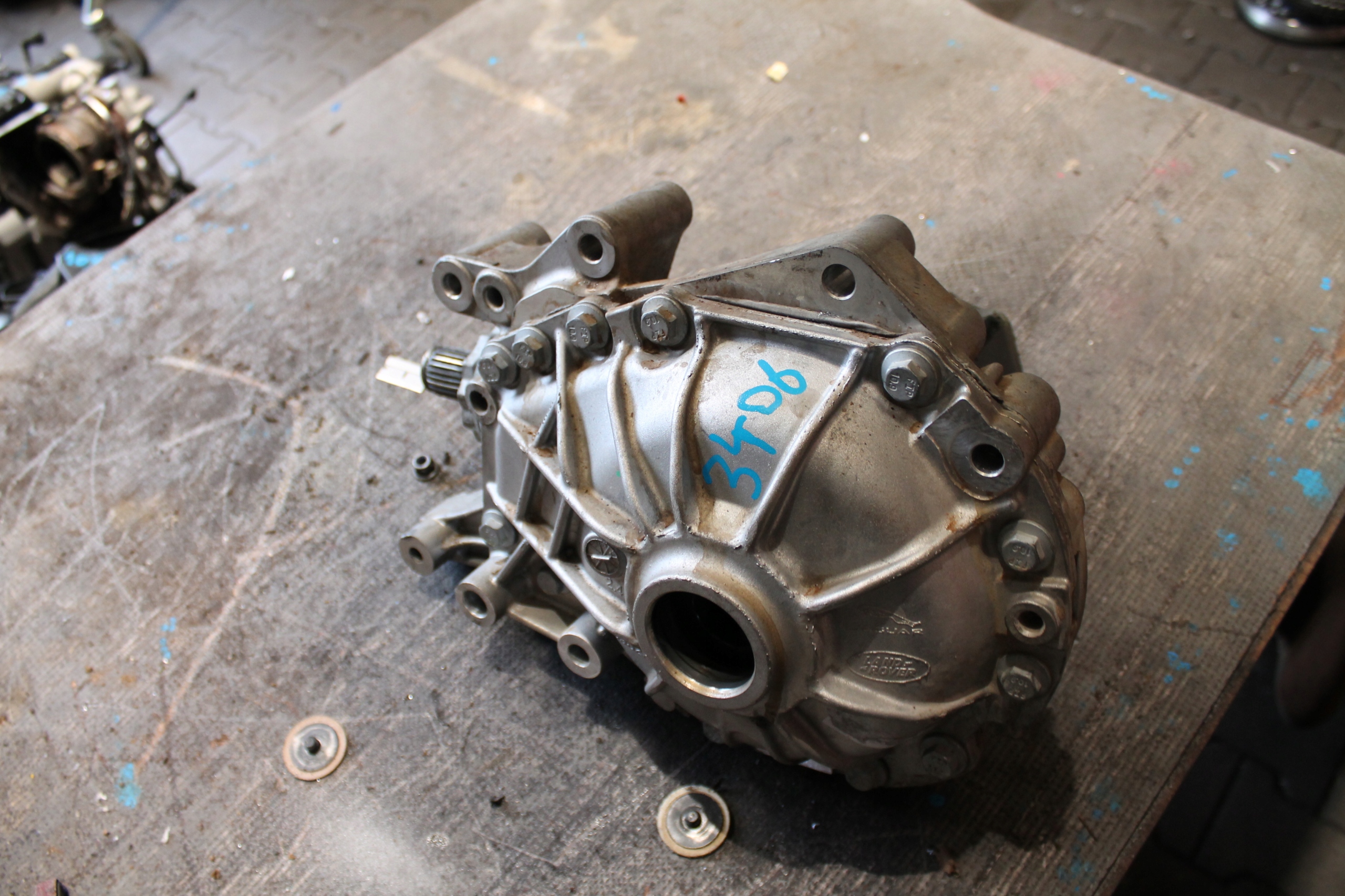 3406. Différentiel RANGE ROVER M8E2-3017-AB