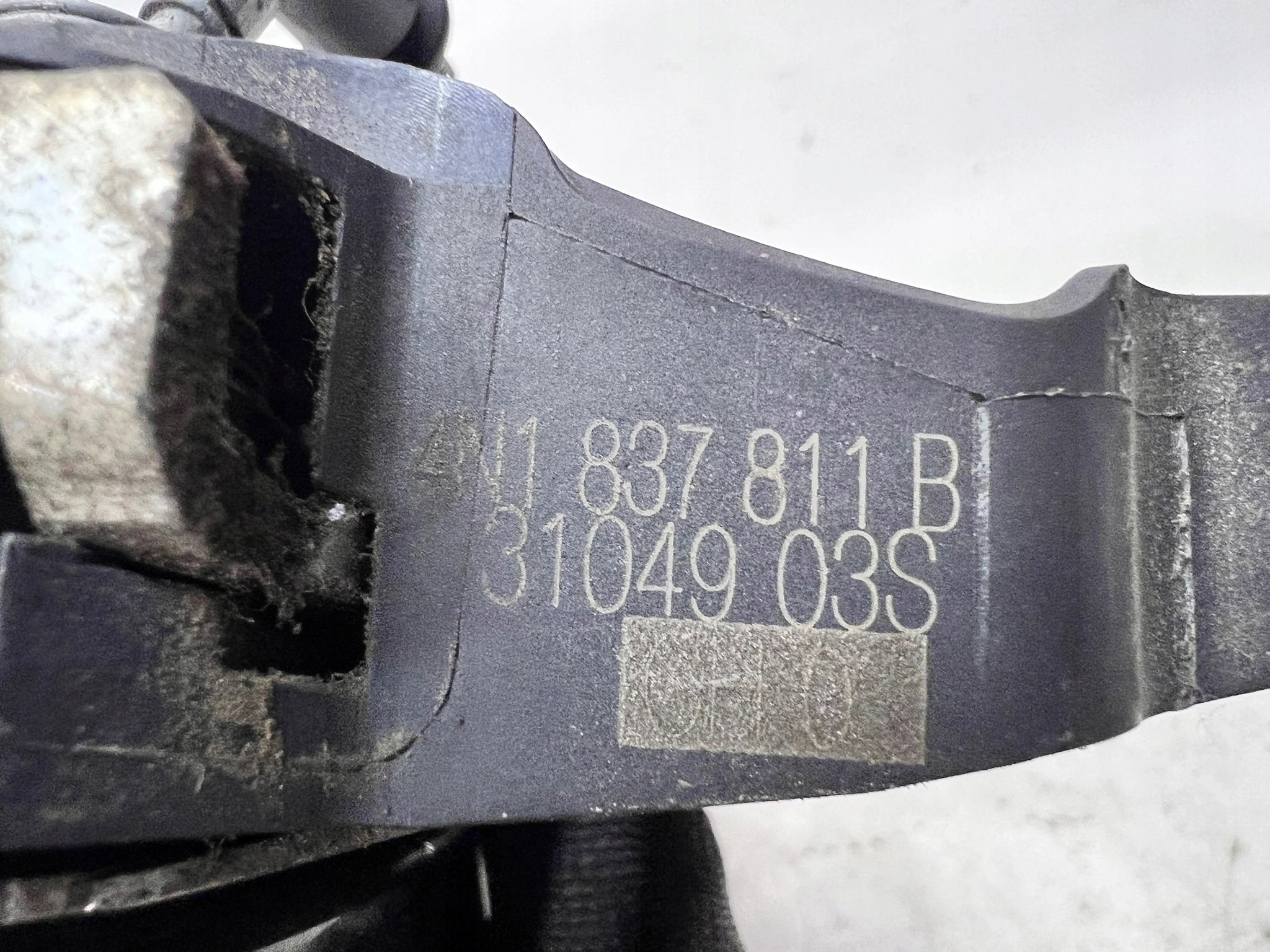 handle exterior door left front KEYLESS AUDI A6 C8 4N1837811B LY9T