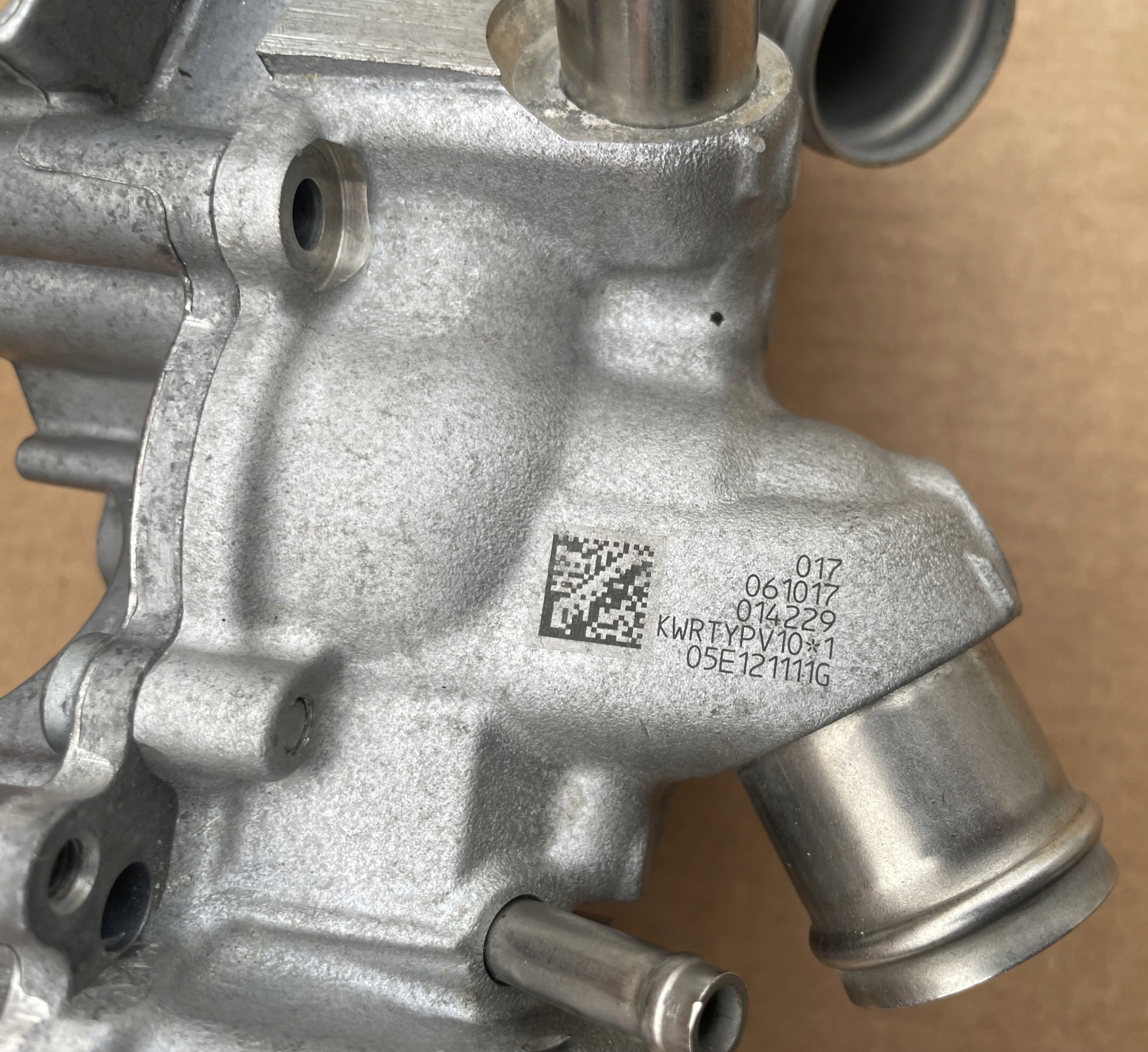 water pump 05E121042 05E121117V 05E121111G IDEAL