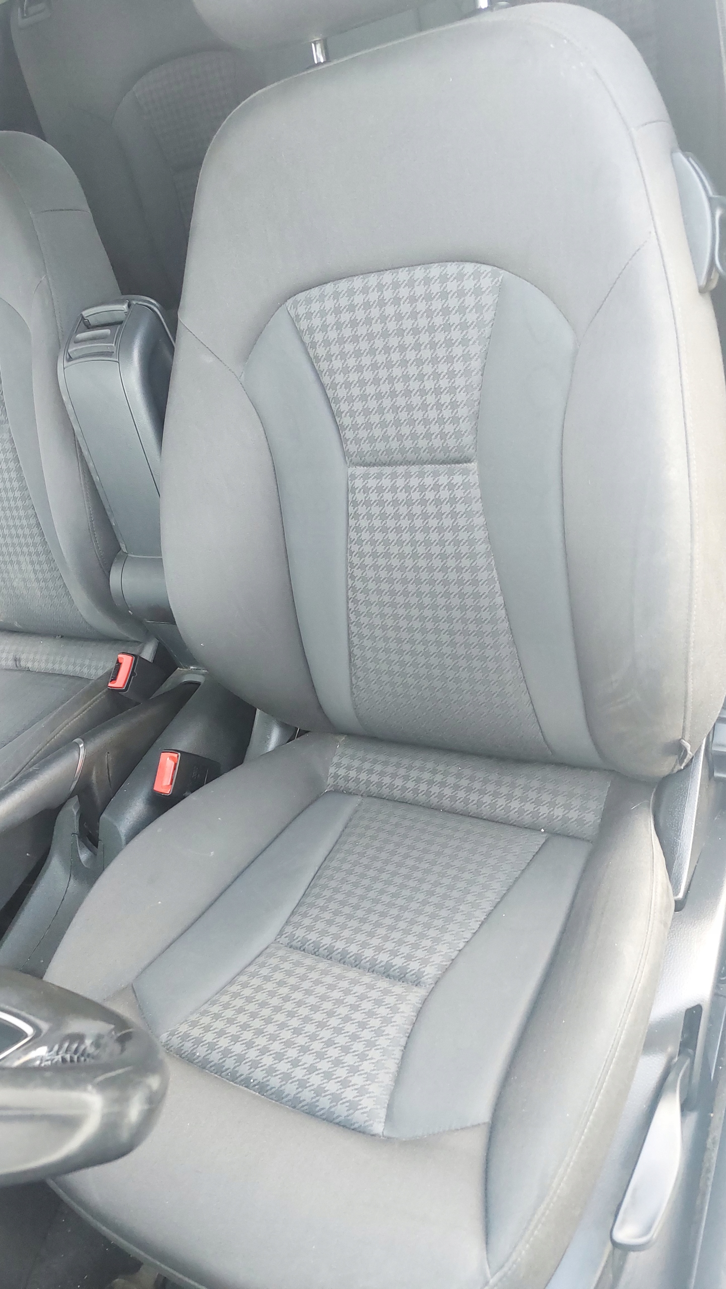 AUDI A1 8X 3D 10-18r Sitz GRZANE EUROPA