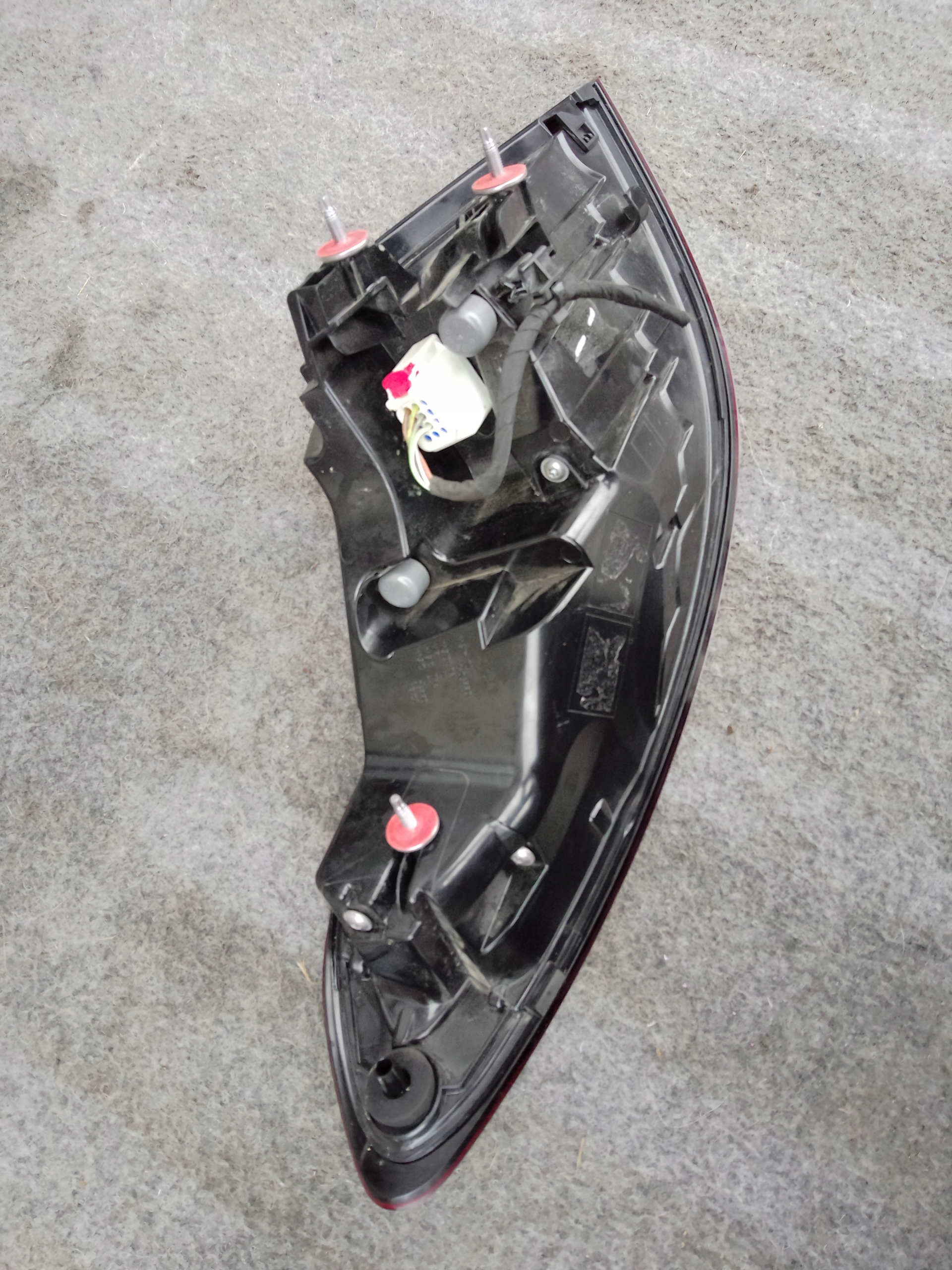 фонарь правый задний led MERCEDES 254 европа