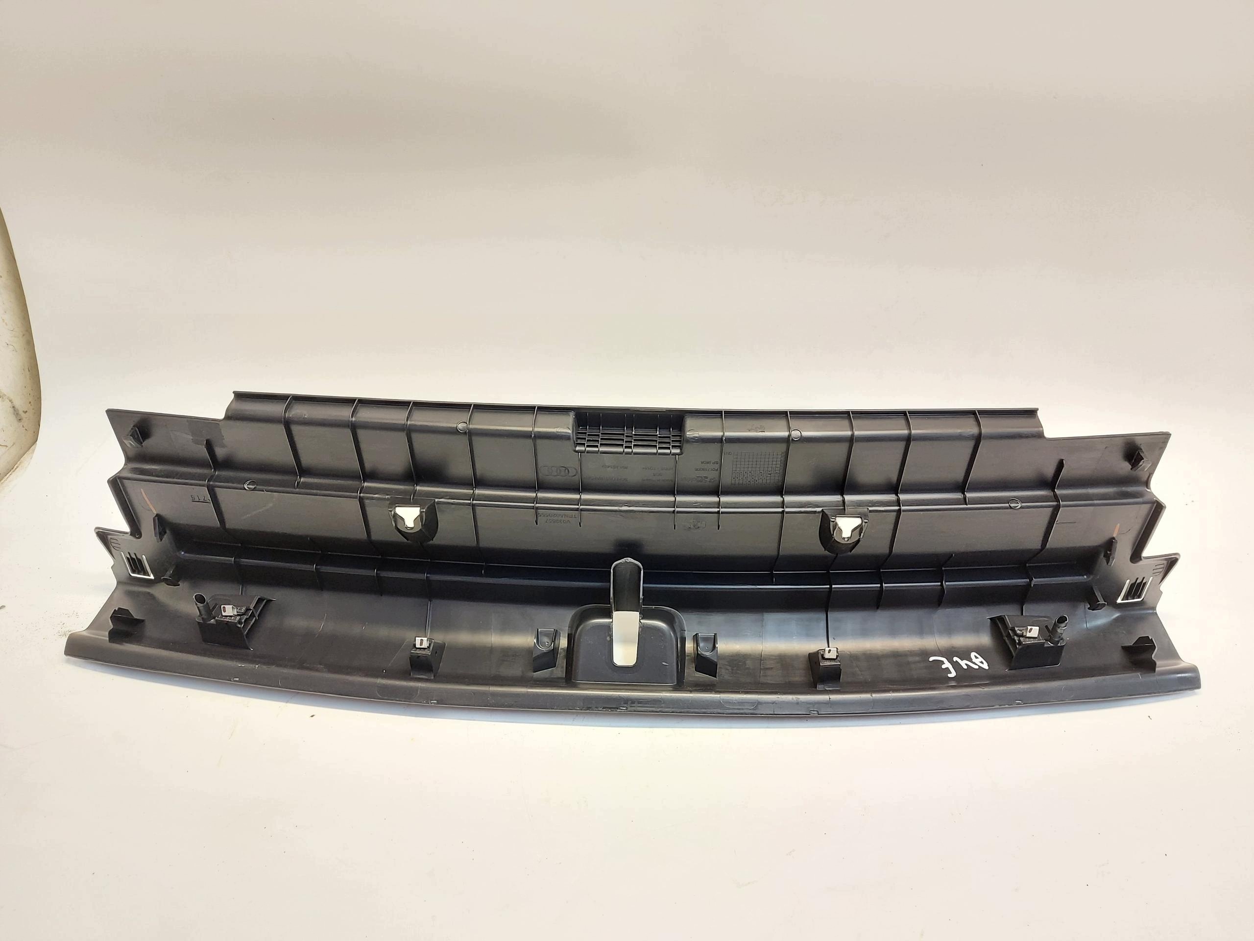 Audi Q4 89A 45 E-TRON , SUV, 2023, cache face avant coffre 89A863459-JLK03