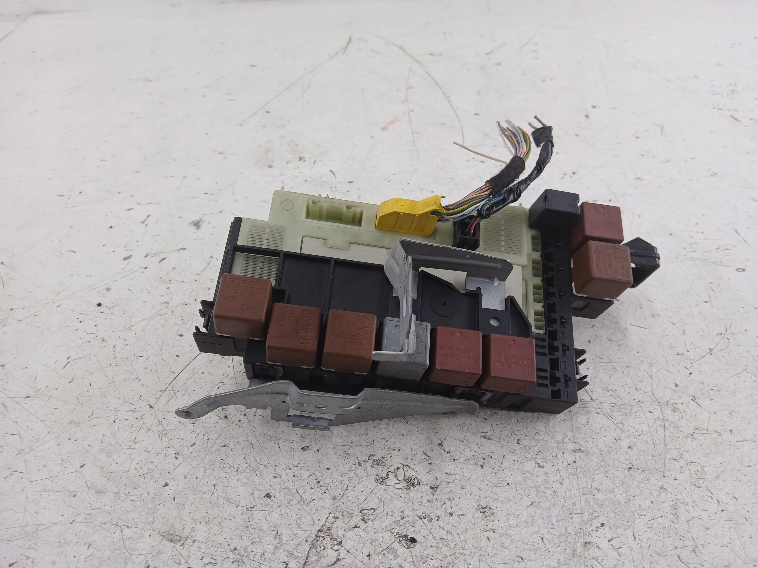 RENAULT CLIO II Module fusibles BMT 7700429664F