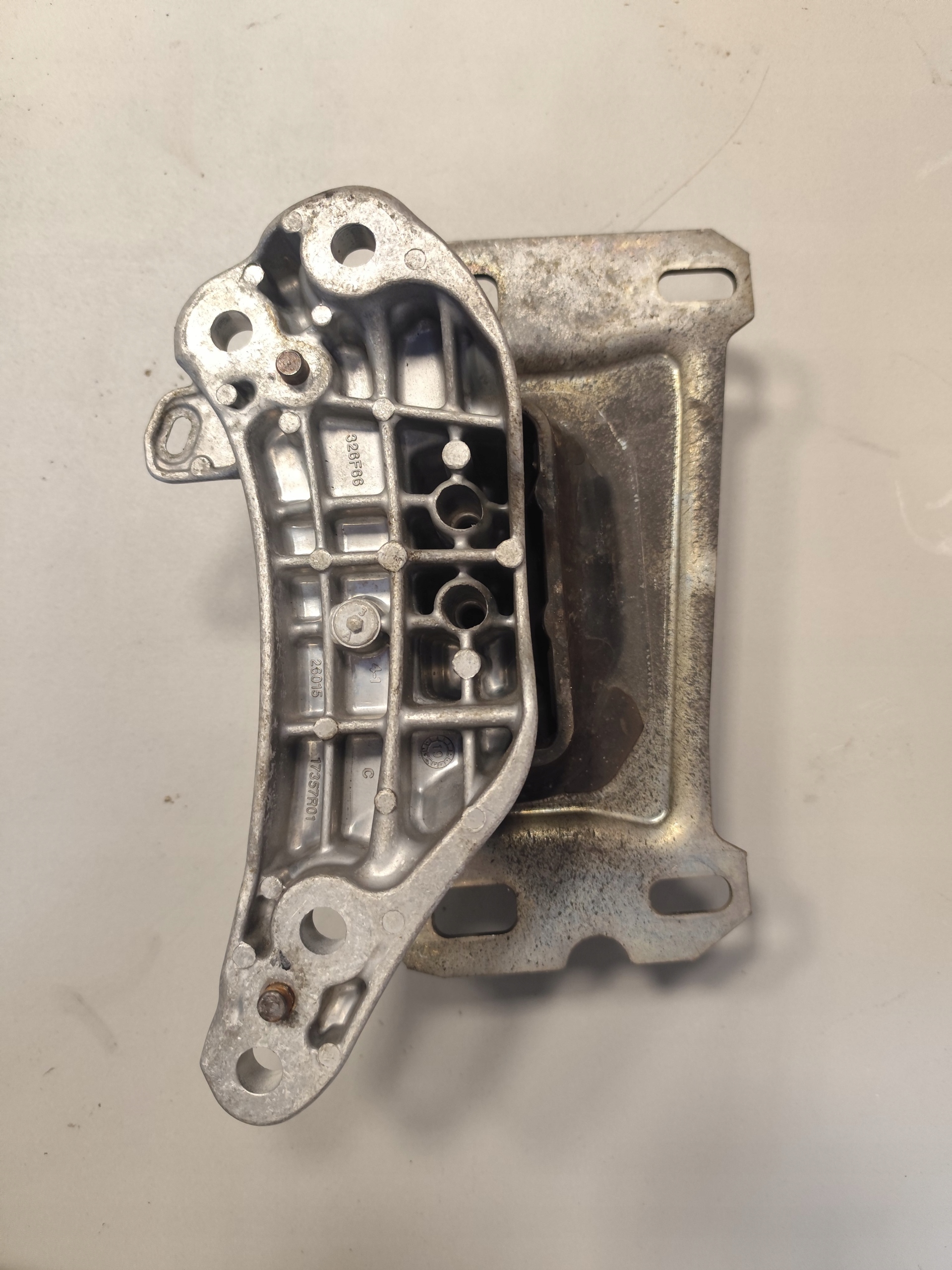 CITROEN DS7 holder gearbox mounting