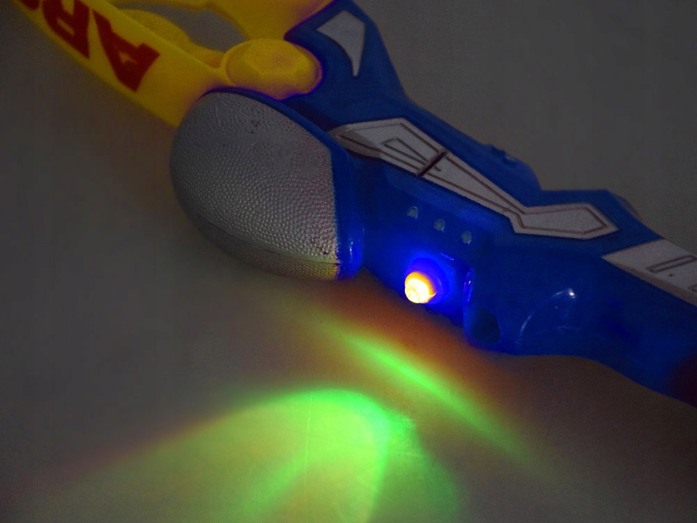 ZESTAW STRZELECKI ŁUK TARCZA GOGLE STRZAŁY ŚWIATŁO Marka inna