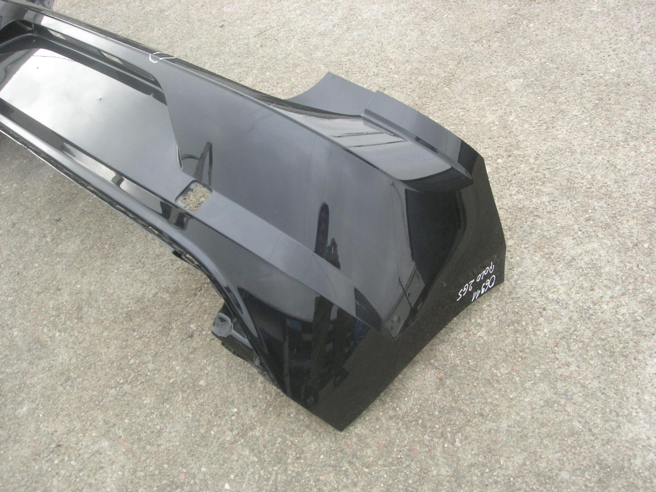 ZDERZAK TYŁ VW POLO 2GS807421 421A 421B W-WA Producent części Volkswagen OE