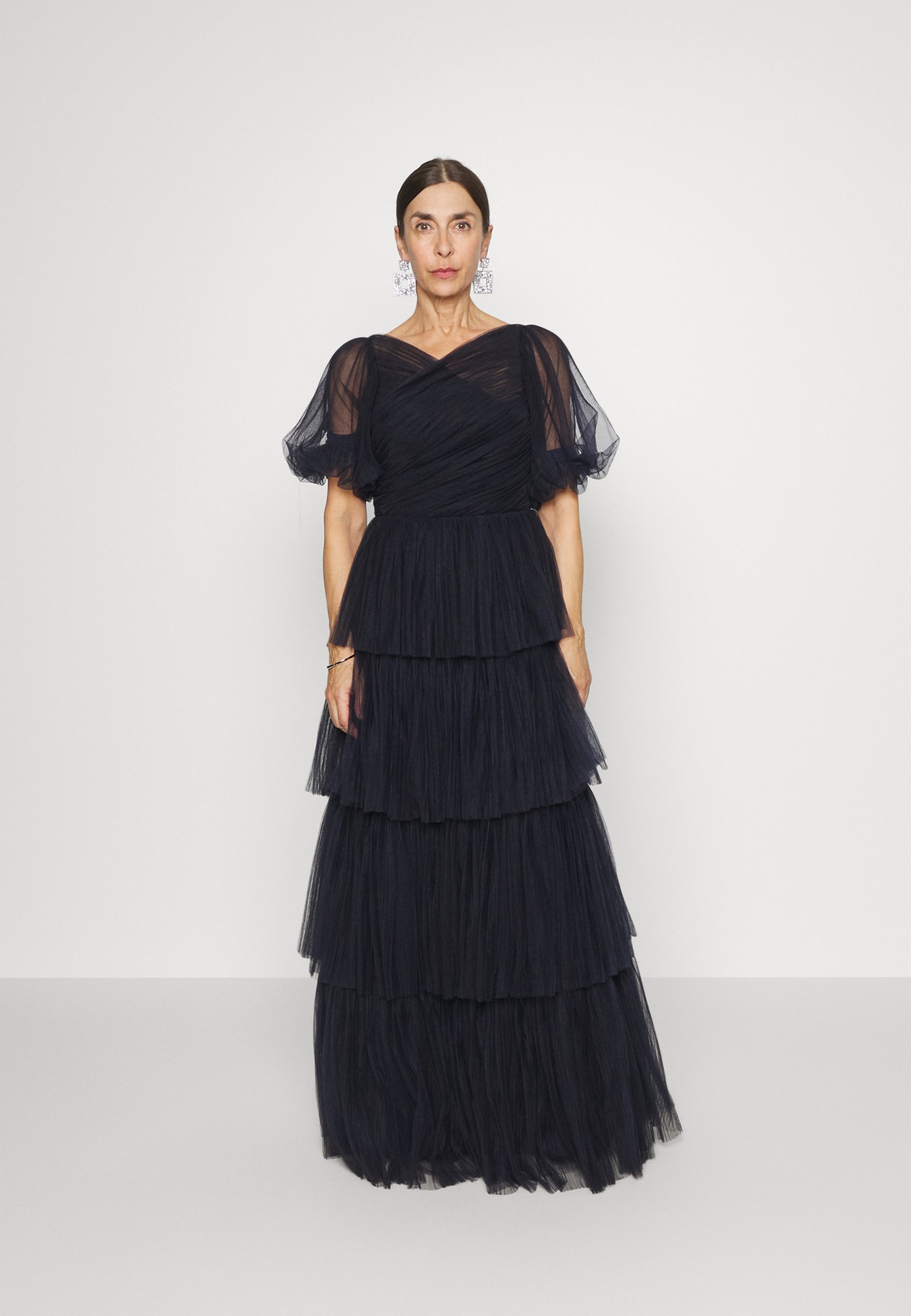 Tylové plesové Šaty od Maliny 36