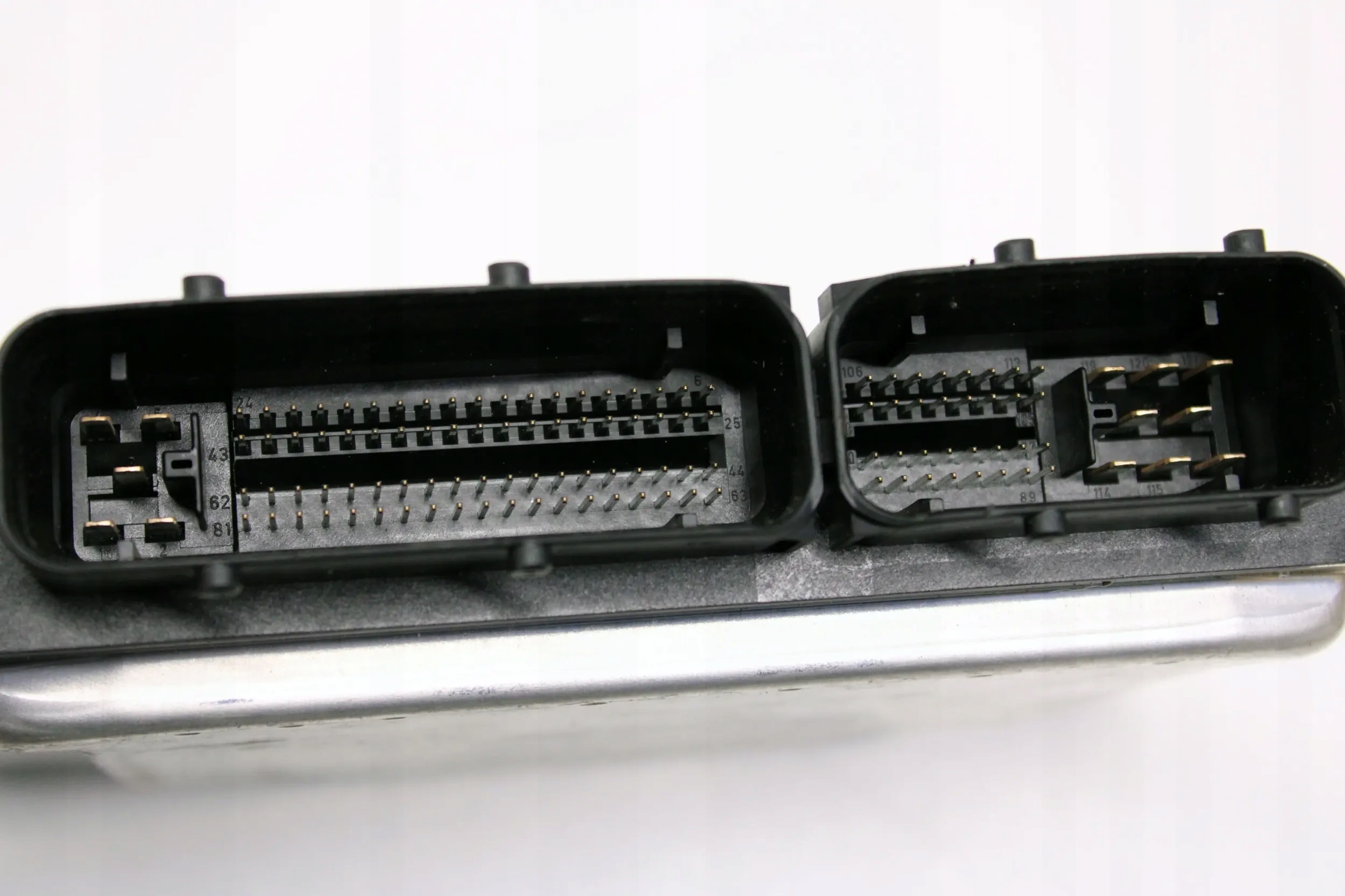 AUDI A4 B6 computer control unit of the engine 038906019JE 0281010960