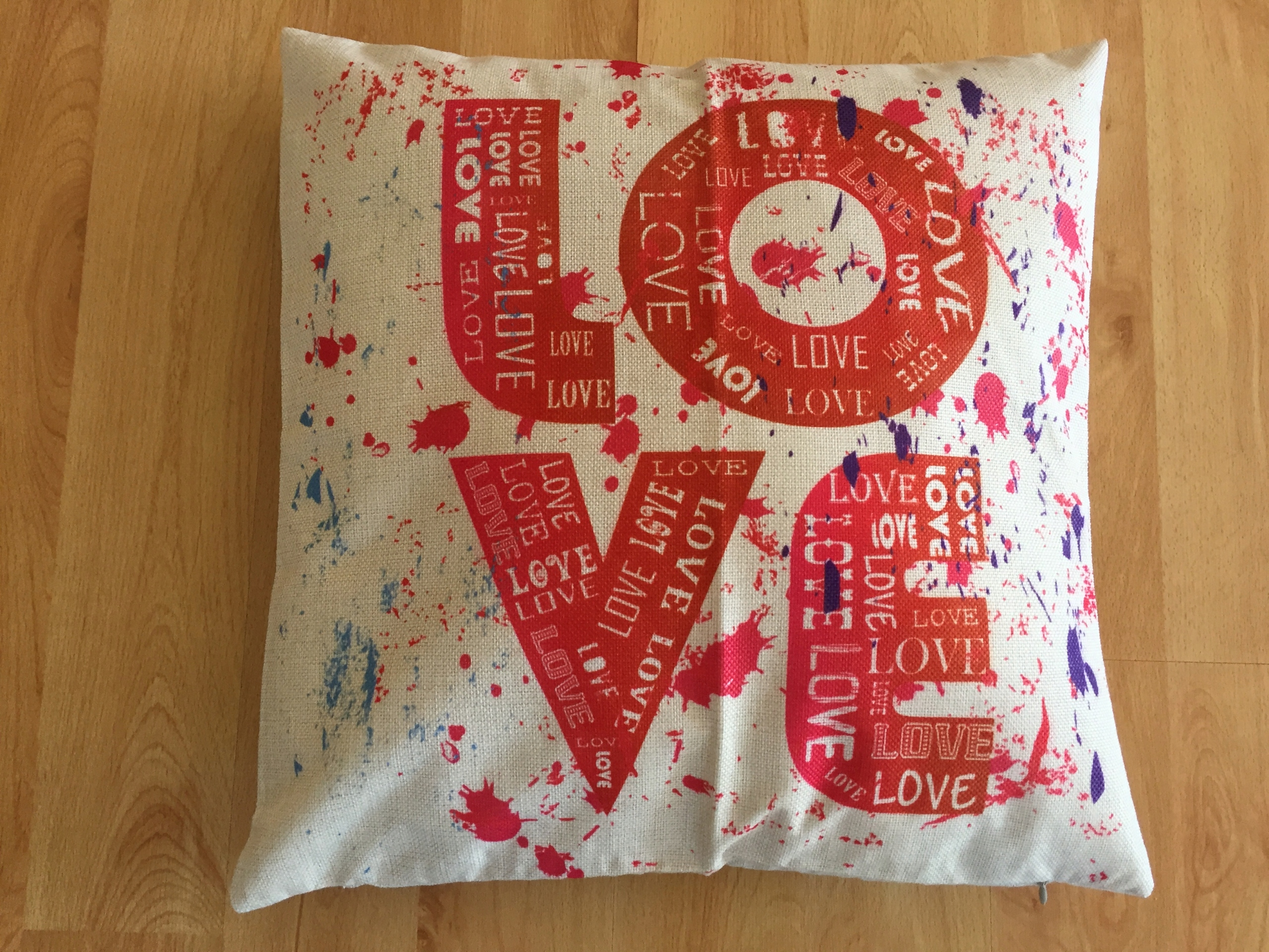 POSZEWKA NA PODUSZKĘ LOVE MIŁOŚĆ WALENTYNKI Szerokość produktu 43 cm