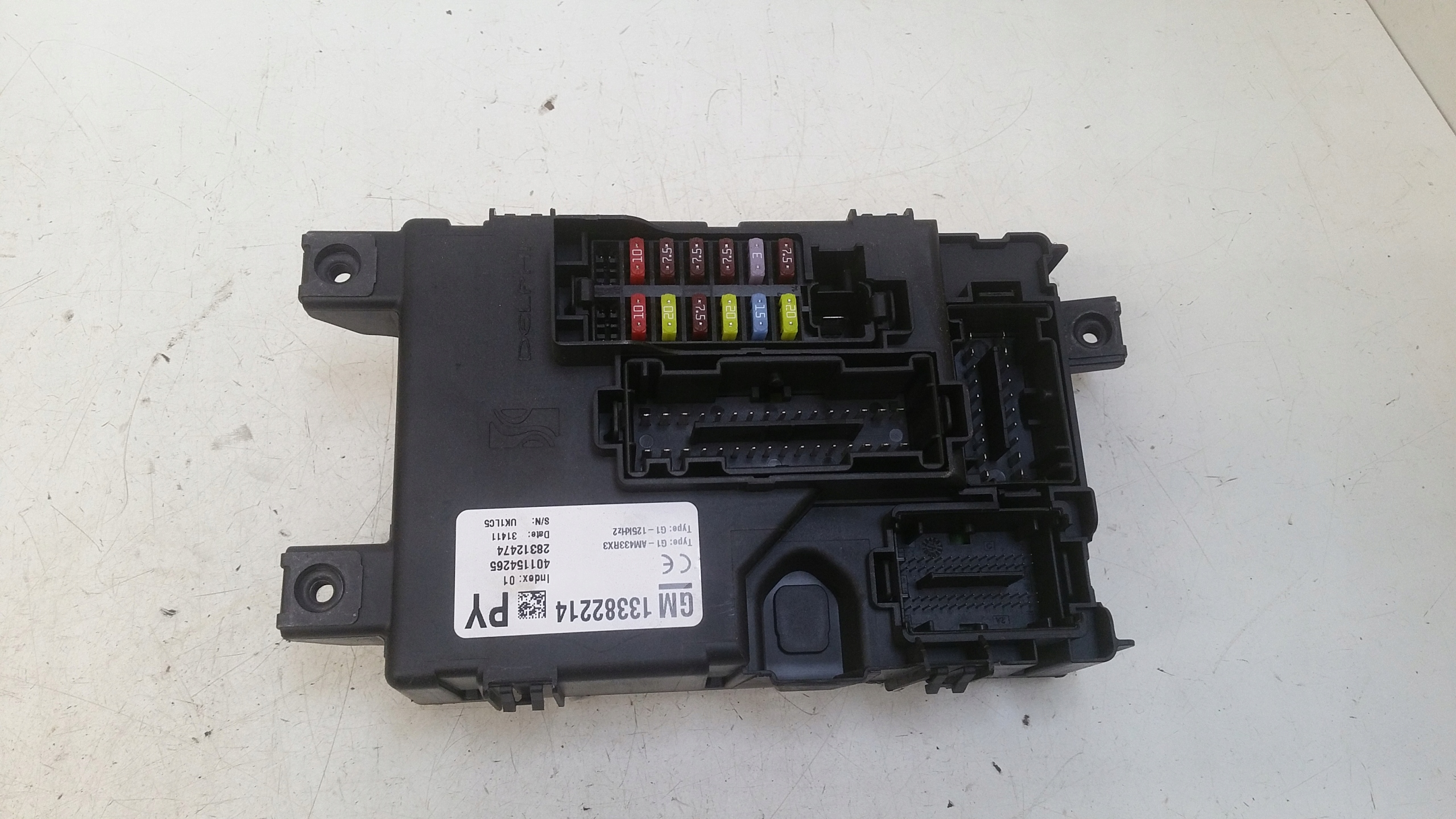 compartment BSI 13382214 Opel Corsa D