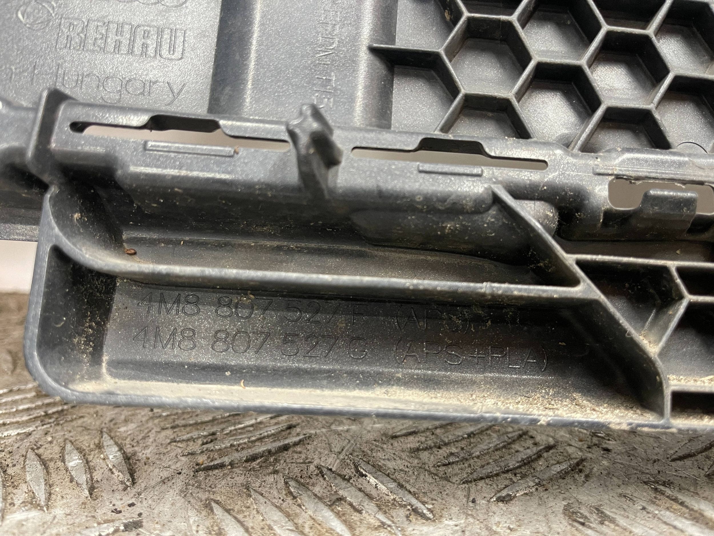 bumper rear rear part AUDI Q8 LIFT S-LINE 4M8807511B