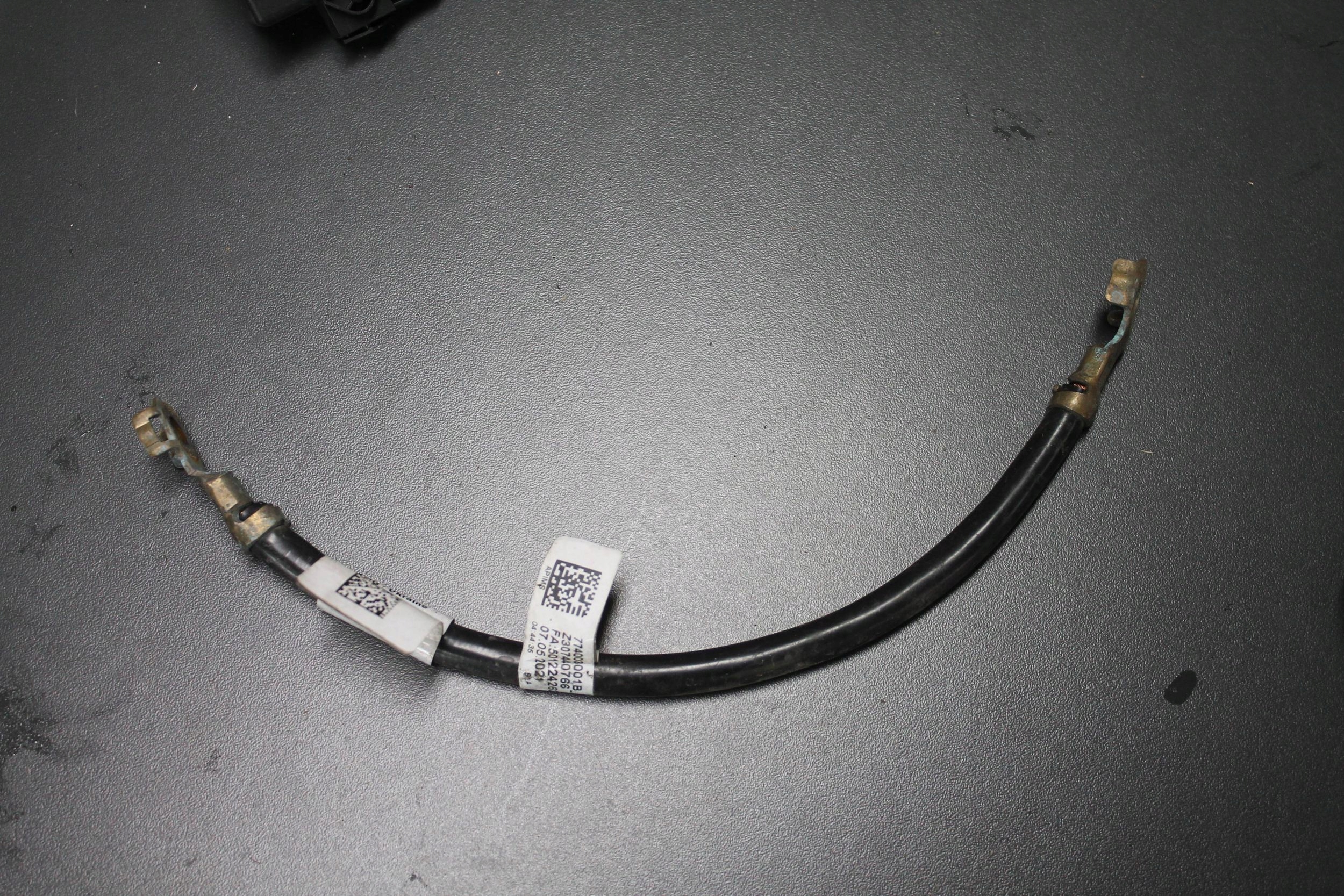 Volkswagen Multivan T6 2021 covers, izolacje przewodow