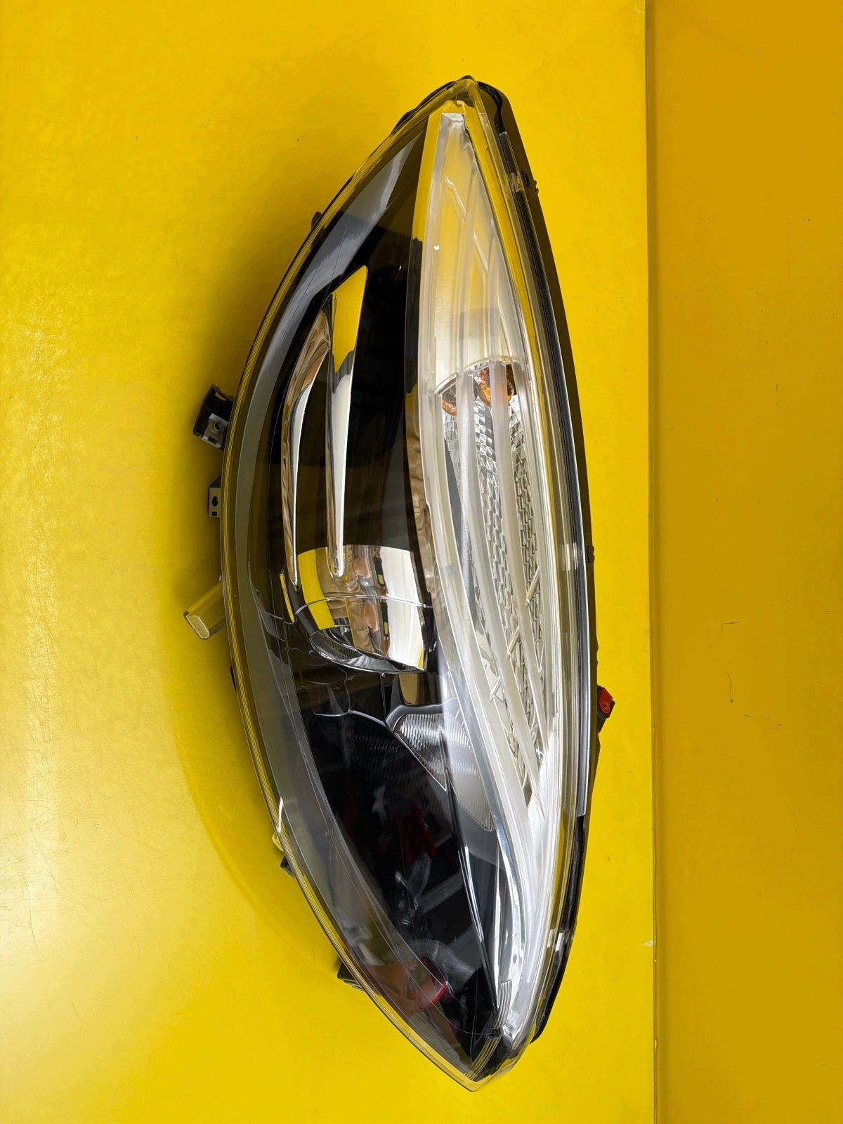 light right Renault Scenic III Lift 2013-2016 normal 260108453R