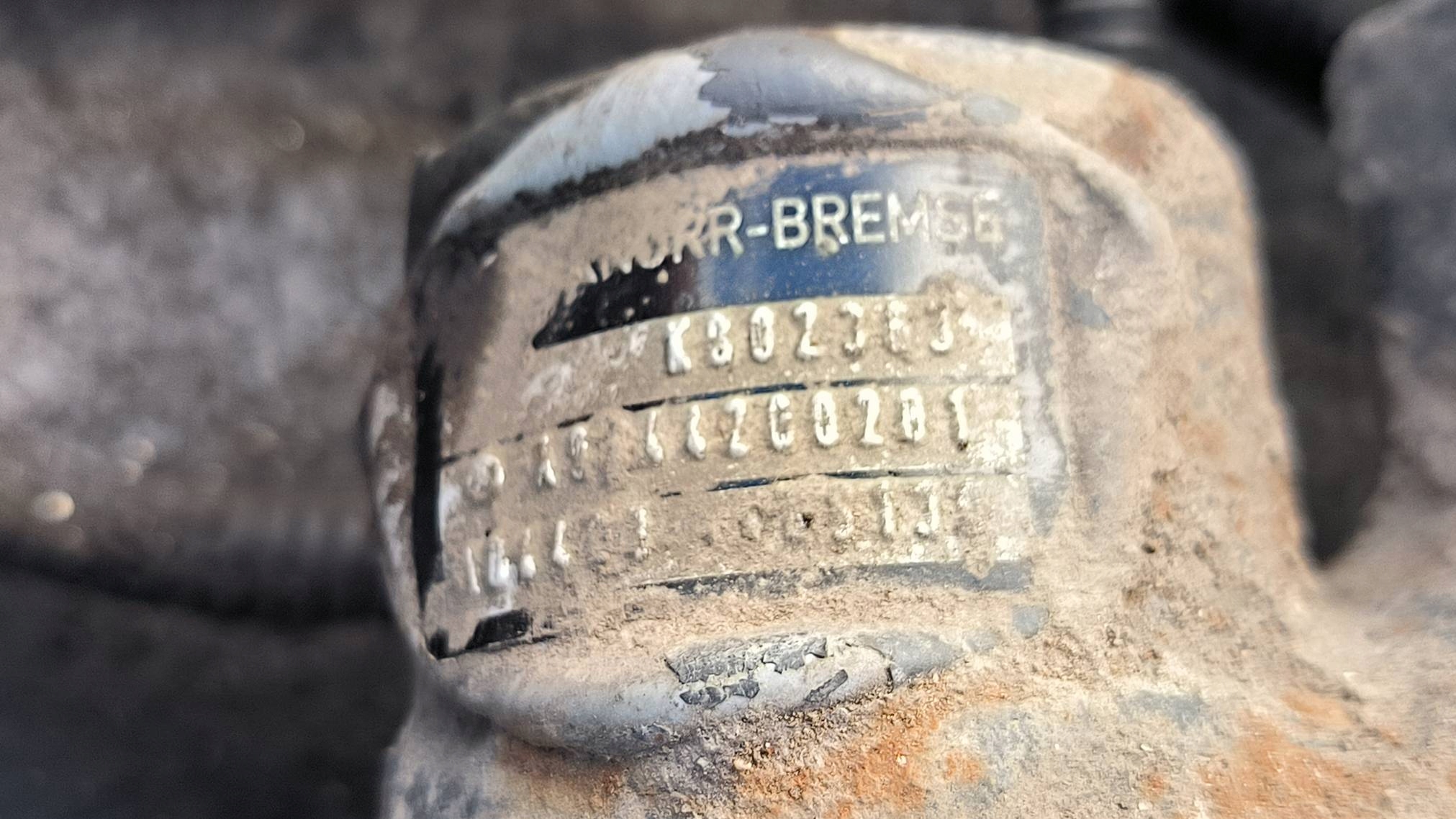 caliper brake front right Mercedes-BENZ ECONIC 2628