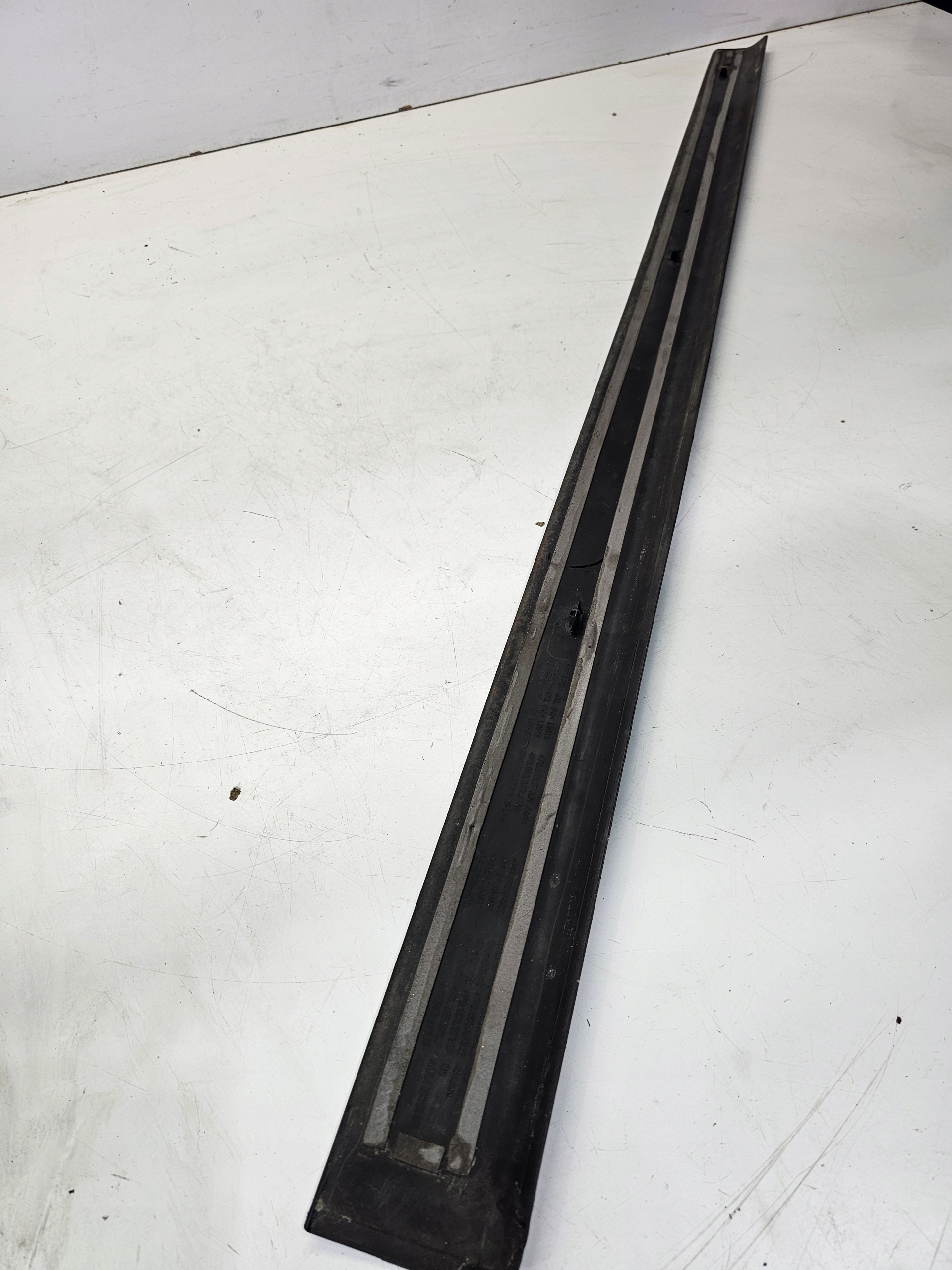 moulding threshold left front A6 C6 S LINE 4F0853373K