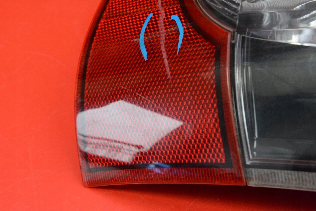 light right rear part rear 220-87642 MITSUBISHI GRANDIS 03-11