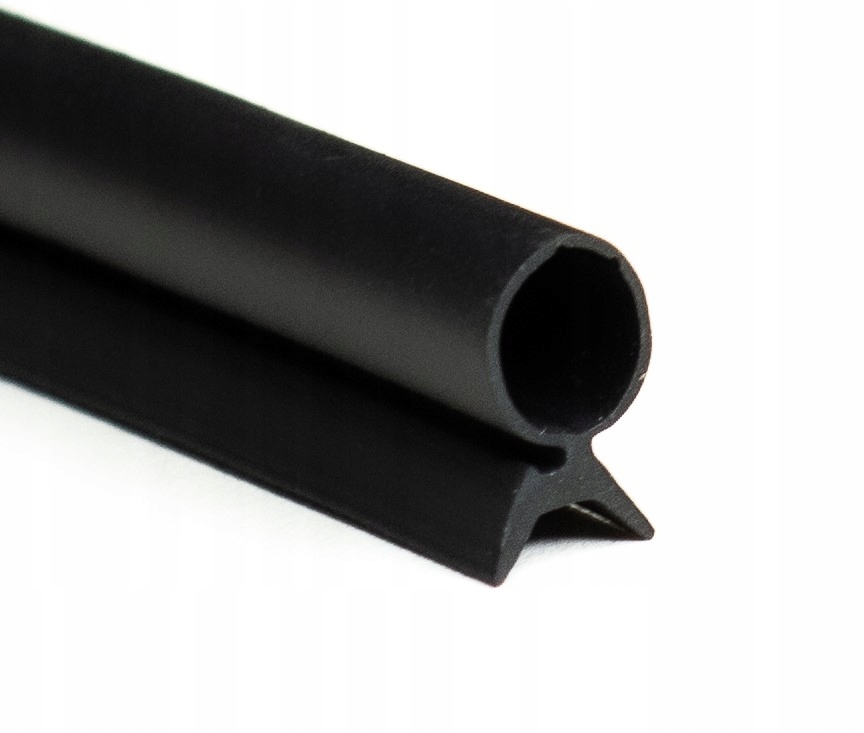 USZCZELKA DRZWI SKRZYDŁO STALOWE GERDA CZARNA 5 mb Marka Domino