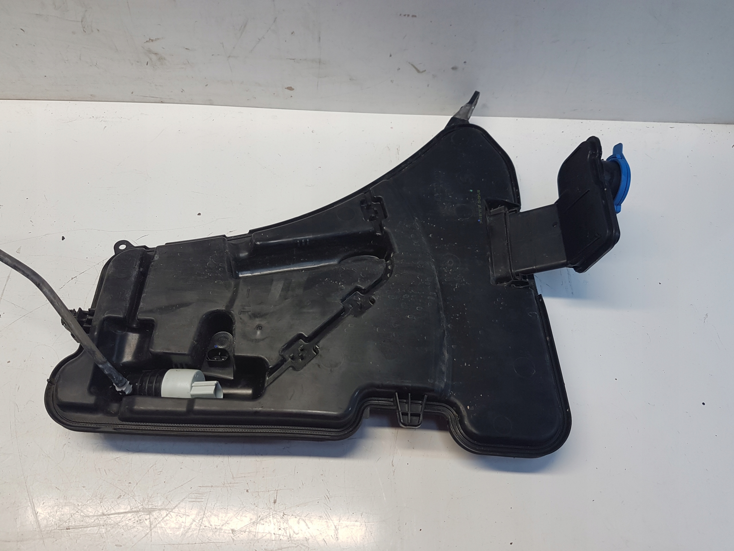 BMW G30 spremnik gasa do mlaznice