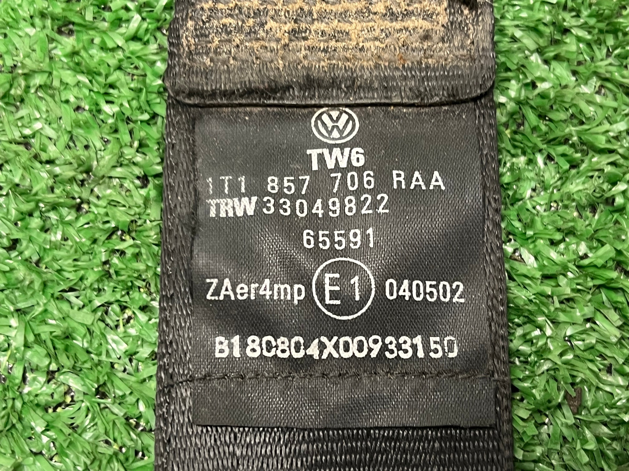 tension belt safety right front VOLKSWAGEN TOURAN 1