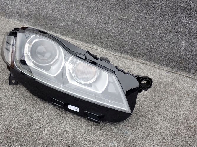 JAGUAR F-PACE XENON LED XF X260 reflektor right light right