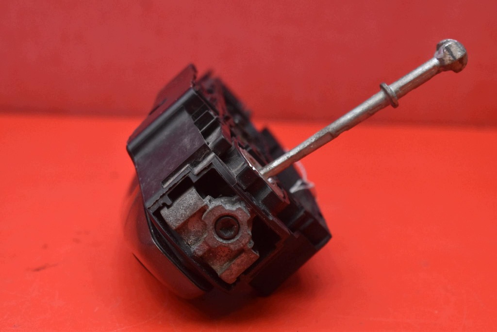 handle left front front BRAZOWA 9807652980U PEUGEOT 301 12-17