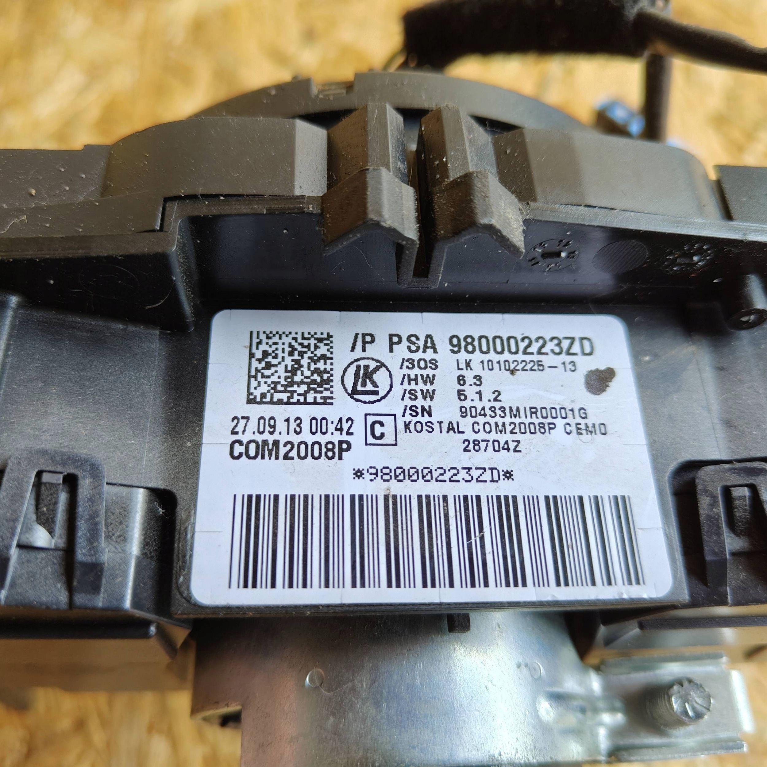 commande levier commodo sous volant Citroen C4 II 98000223ZD