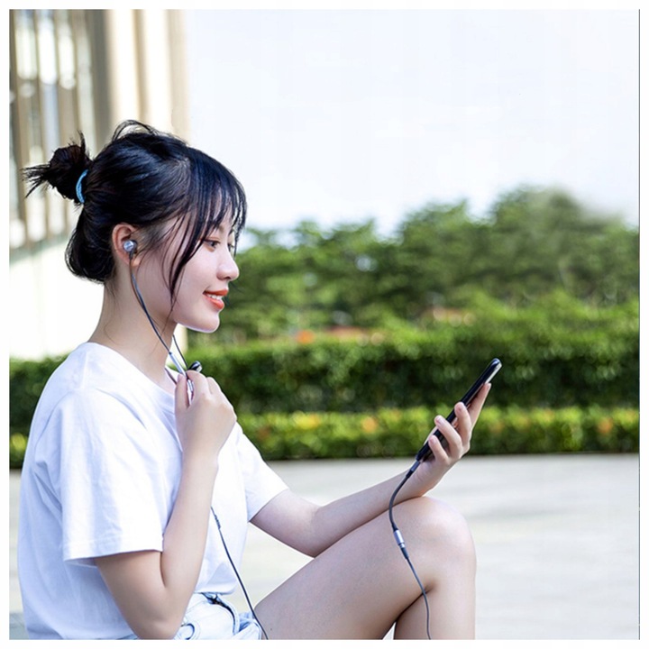 PRZEJŚCIÓWKA DO SŁUCHAWEK ADAPTER AUDIO AUX DAC USB-C DO MINI JACK 3,5 MM Marka Blow