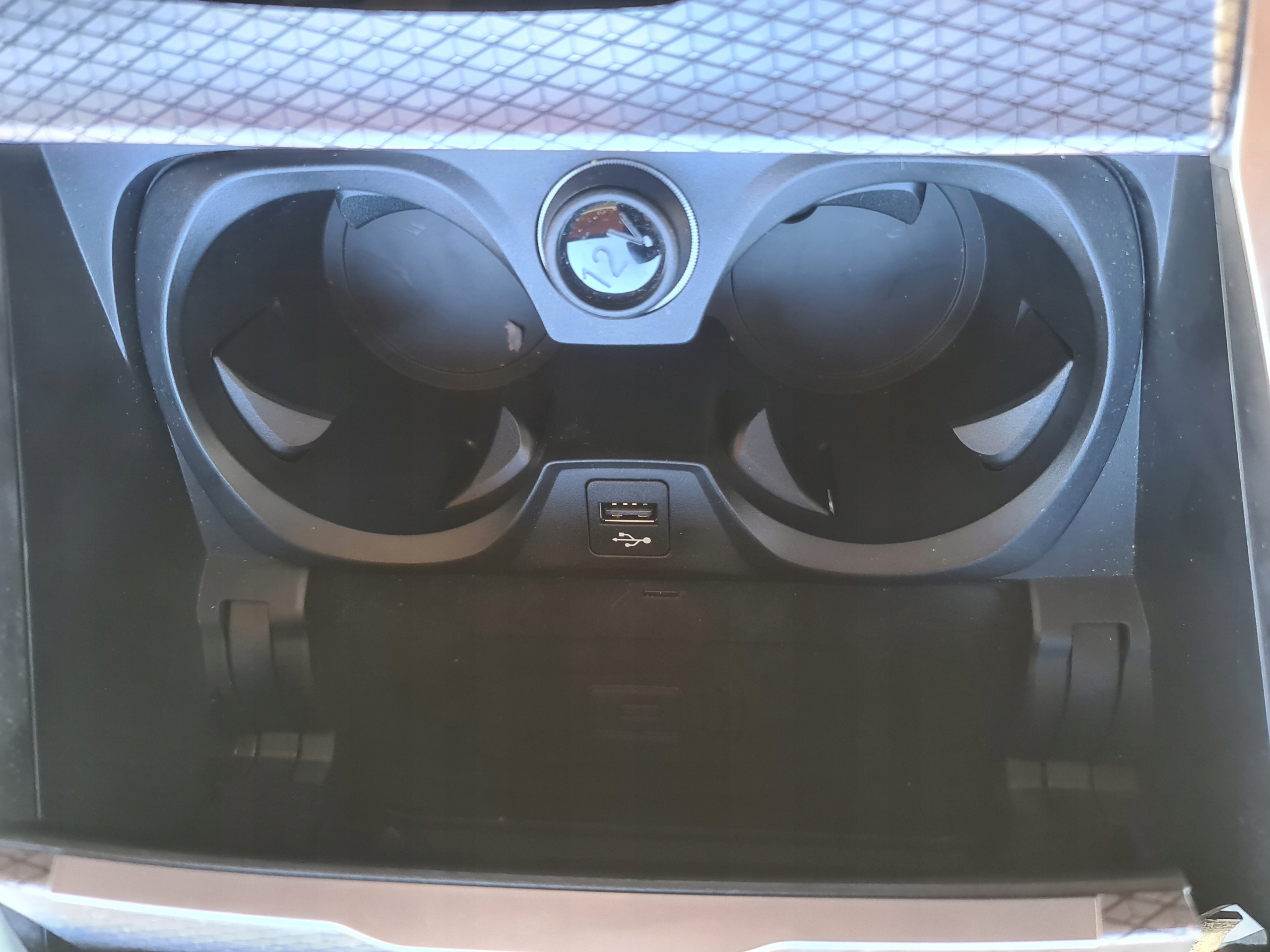 BMW G26 I4 комплект кресла MOKKA