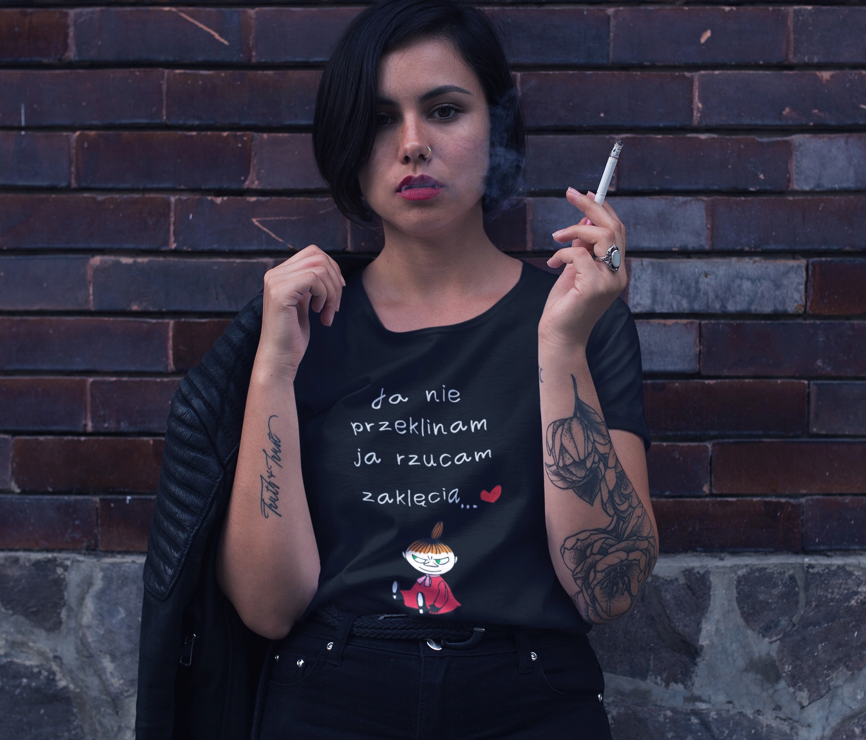 KOSZULKA MAŁA MI DAMSKA MODNA Z MODNYM NADRUKIEM Rozmiar S