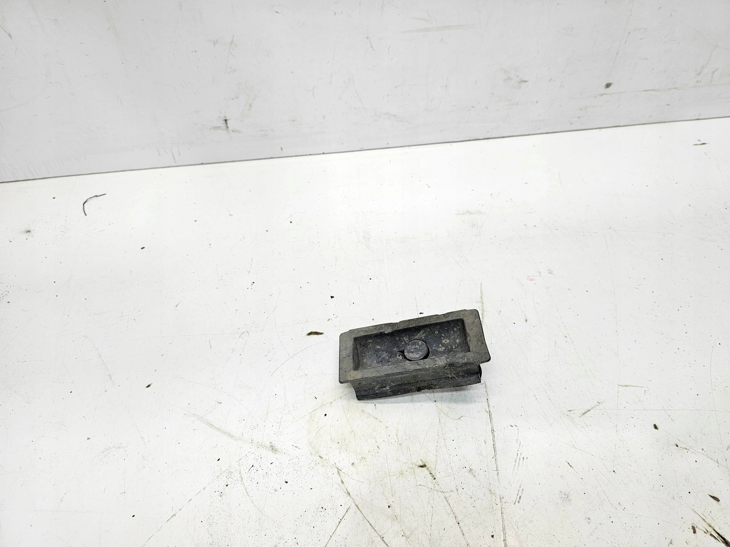 Halter PODNOSNIKA schalthebel AUDI A6 C7 4G0802847
