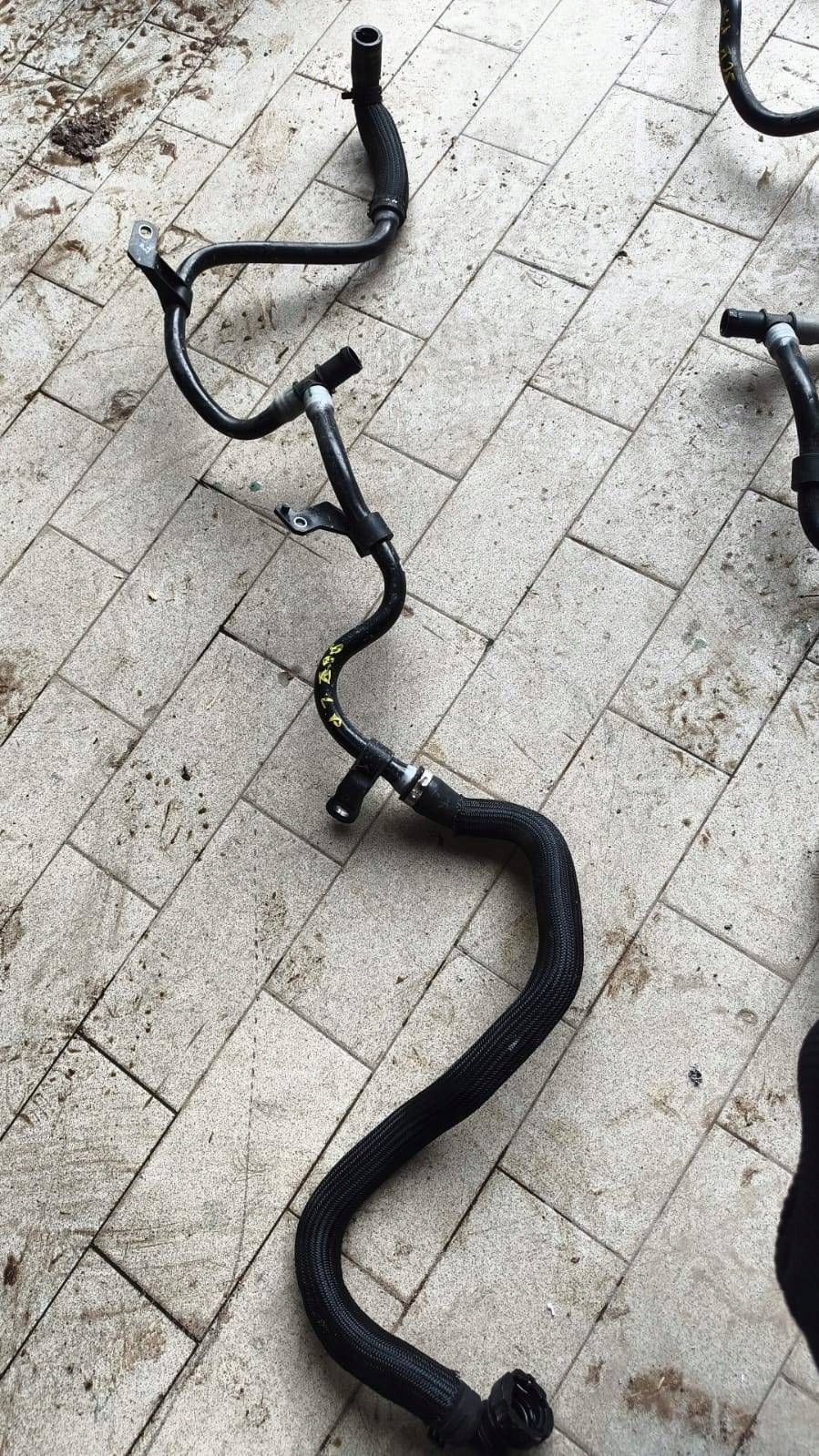 wiring wodny of radiators front side left Renault Scenic E-Tech V 215110902R