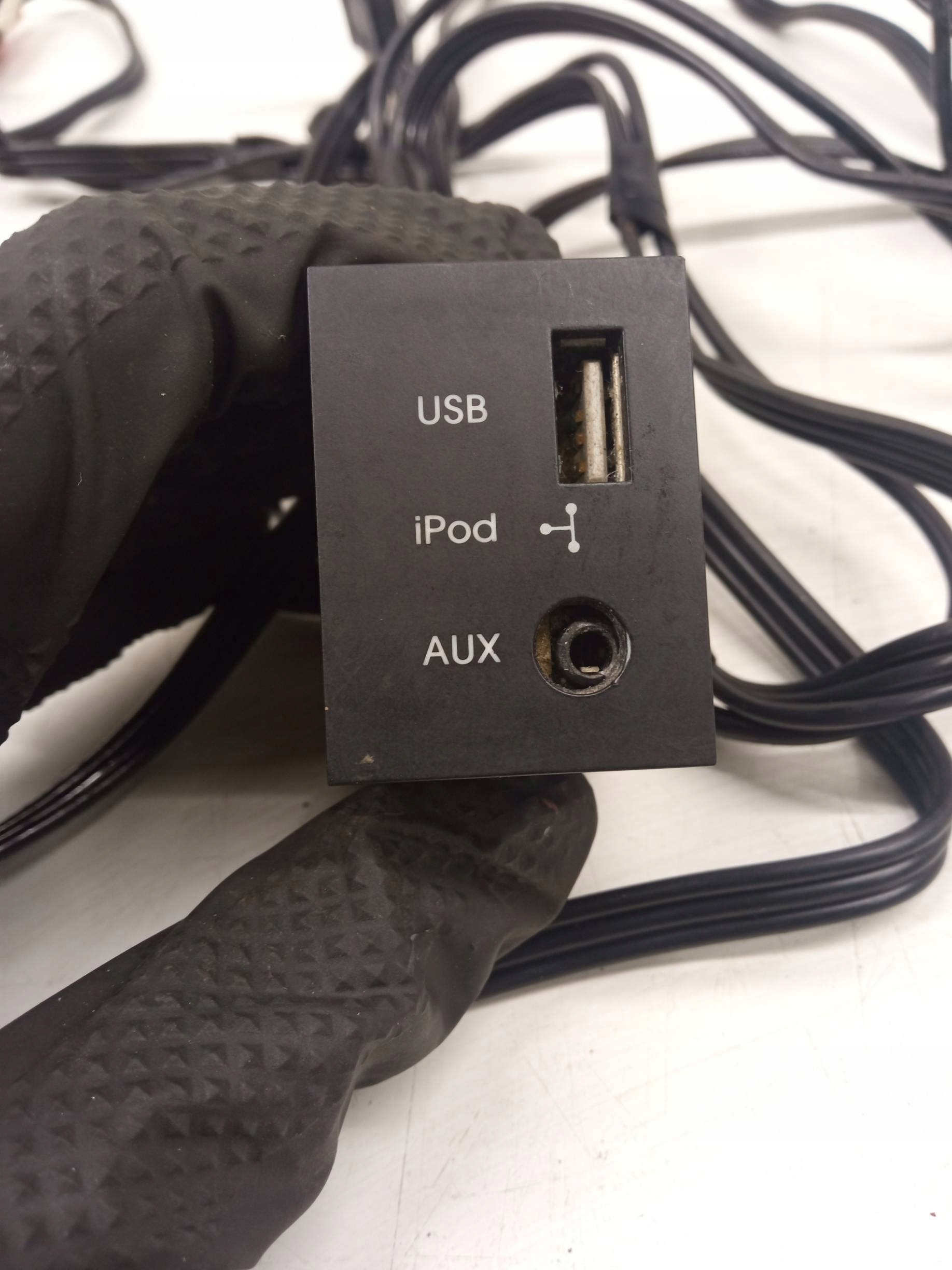 Adattatore USB AUX 96110-3J050 Hyundai ix55 e (2006-2011)
