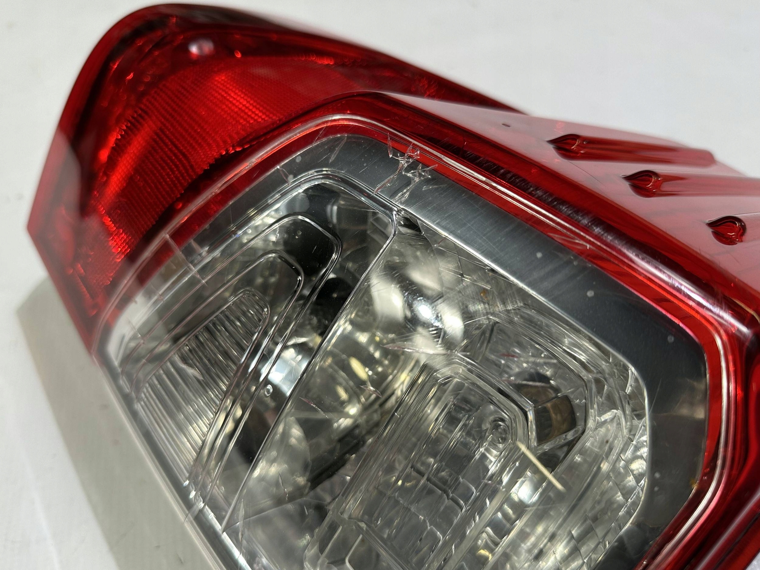 light rear part rear left Nissan Titan 2016+