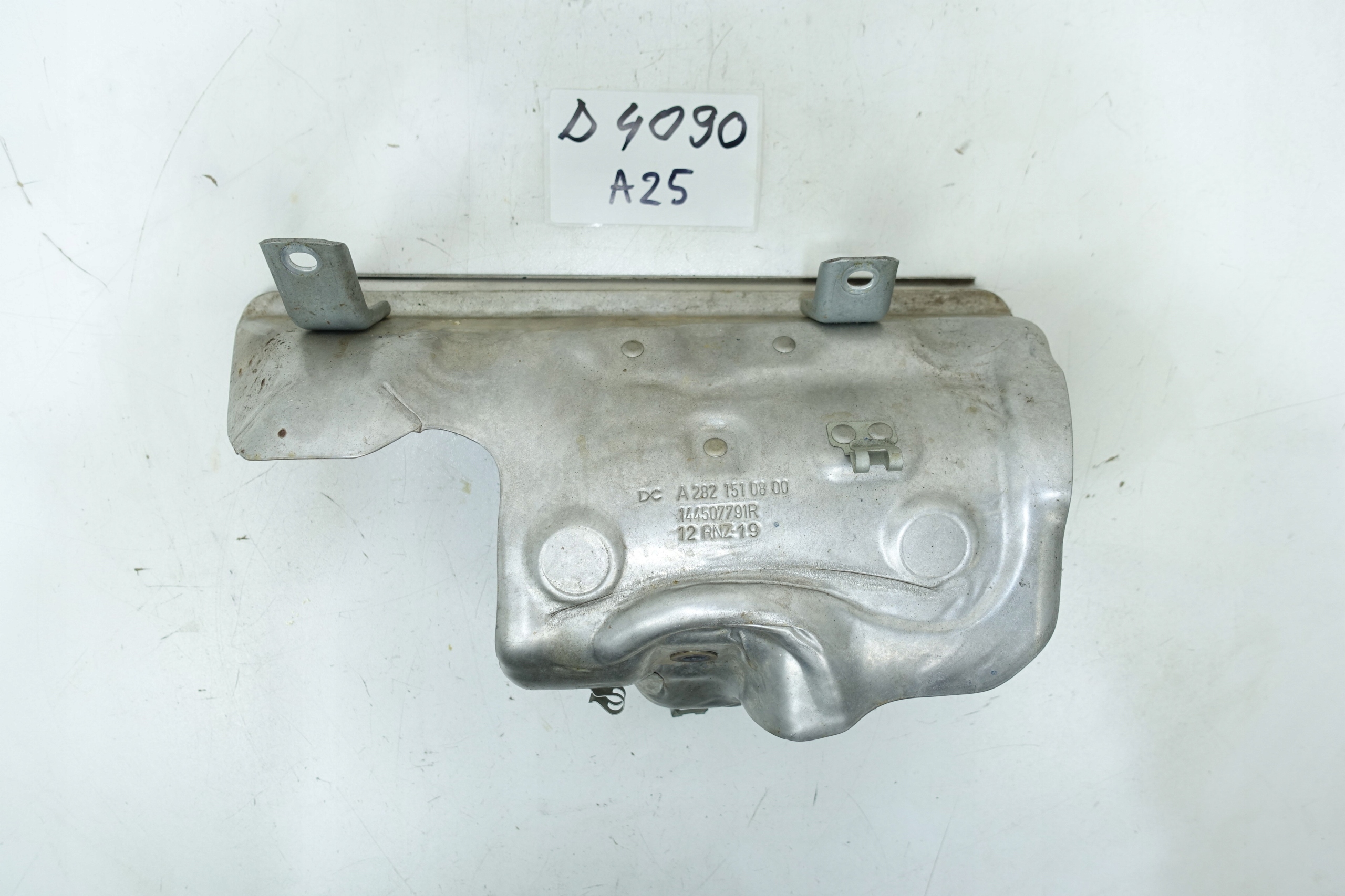 Blende Abdeckung TERMICZNA MERCEDES A W177 CLA 2821510800