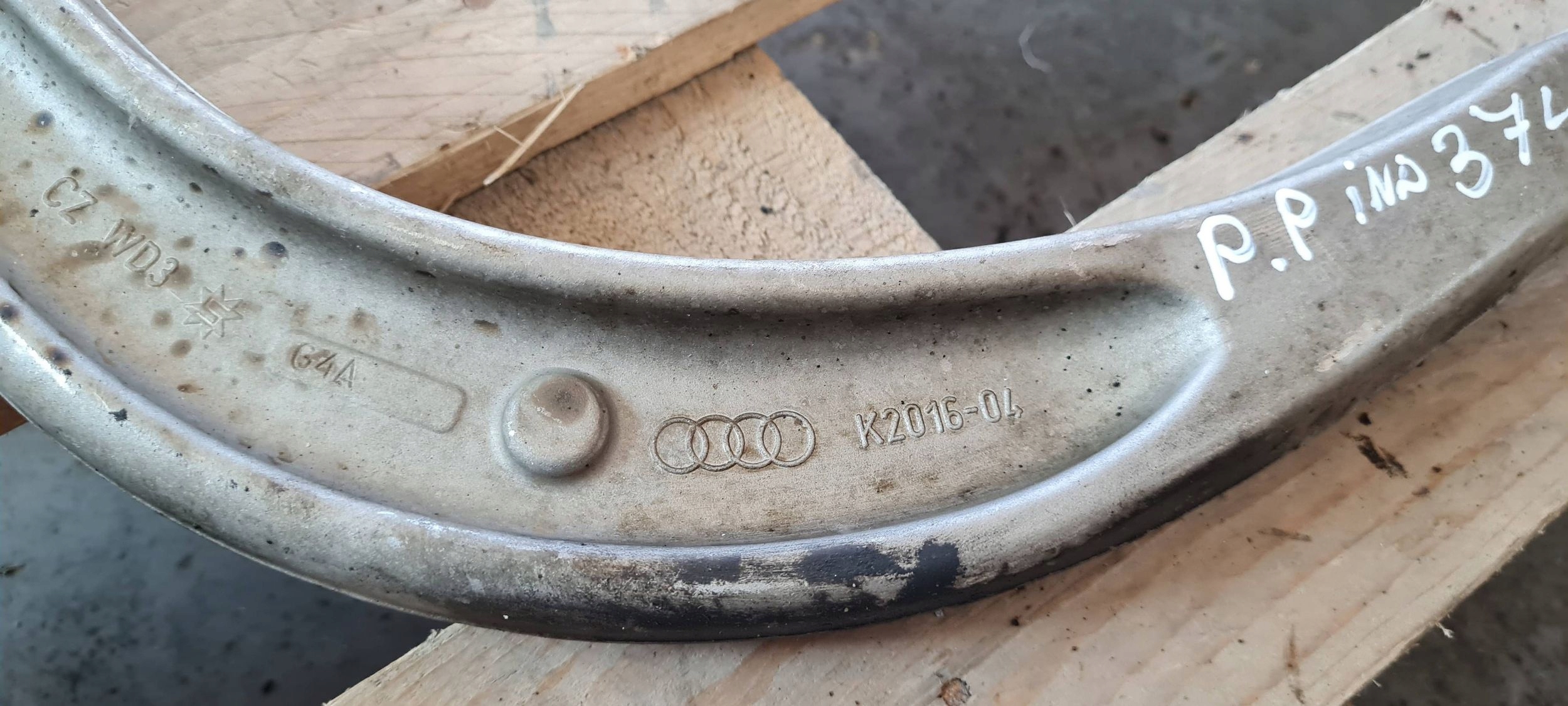 S4 B9 8W A4 arm front front right 8W0407696B A5 8W S5