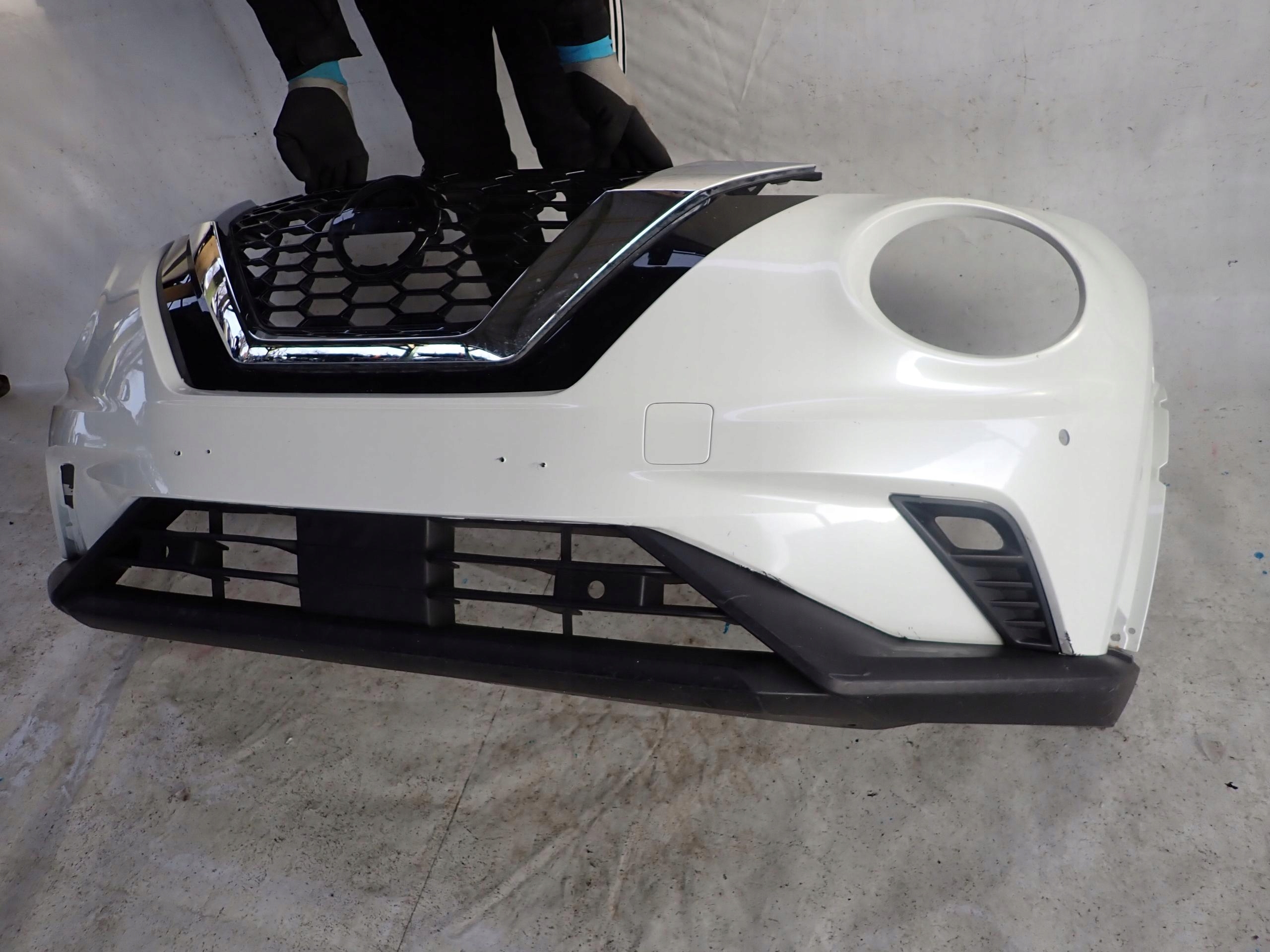 NISSAN JUKE II 2 19-> bumper front front PDC