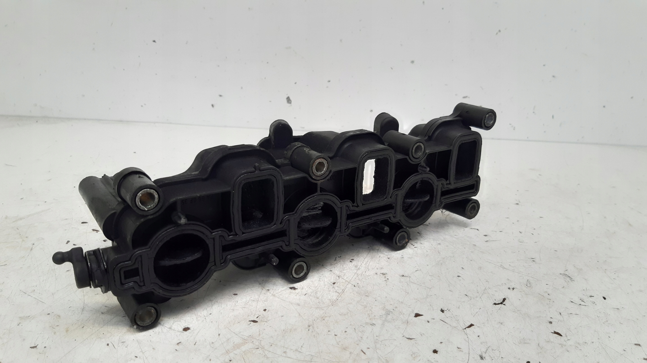 intake manifold 059129712AF Audi A8 D3