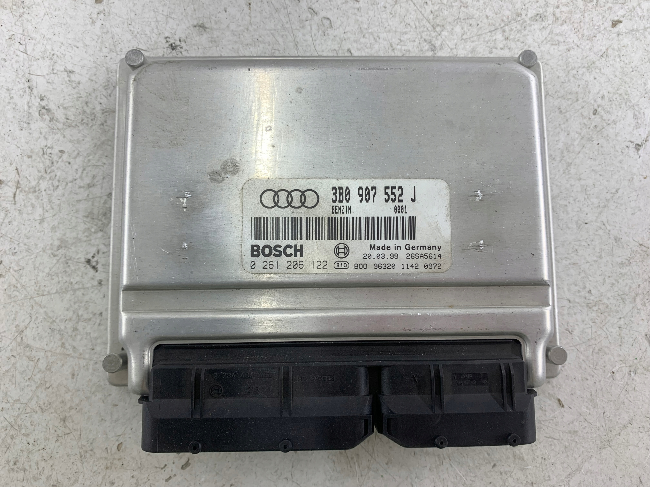 AUDI A6 C5 A4 B5 2.4 control unit of the engine 3B0907552J