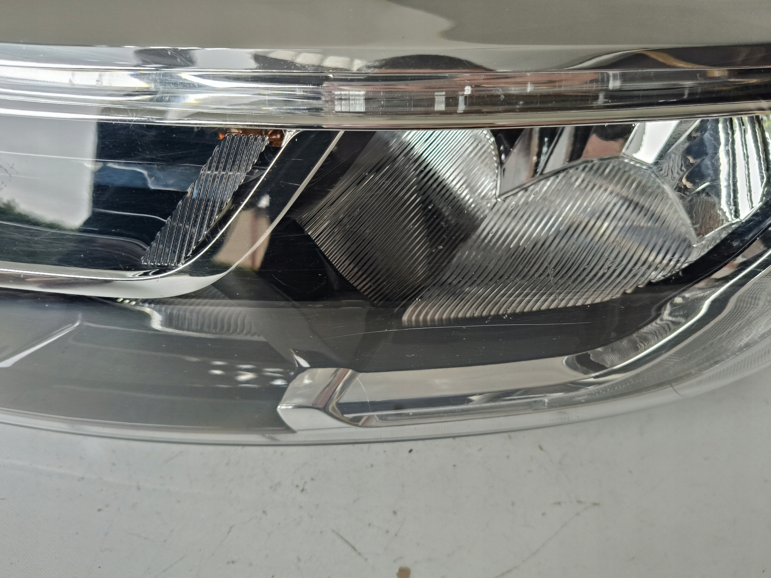 light left REFLEKTOR DACIA SANDERO II 16- LIFT LOGAN LED