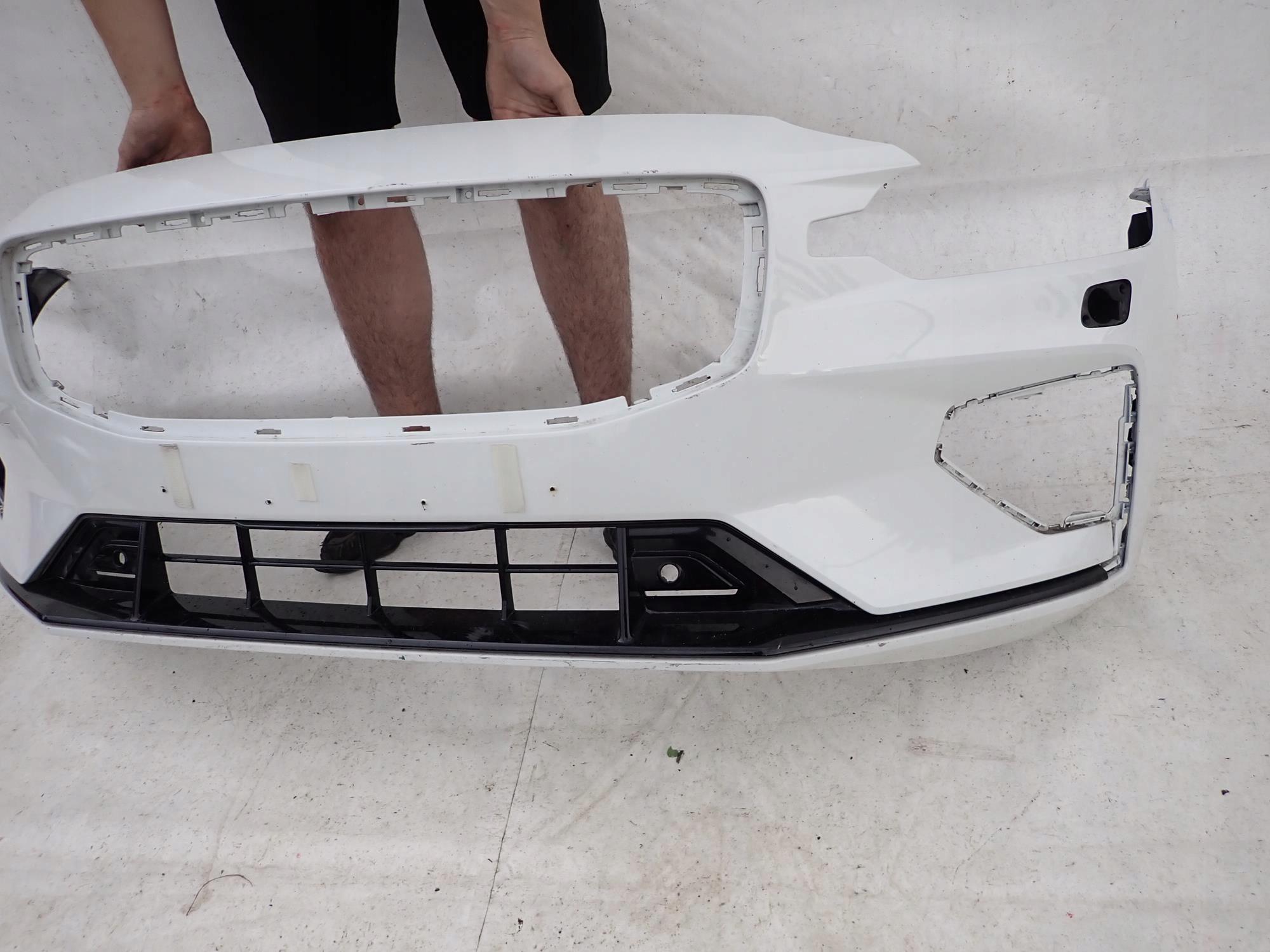 VOLVO V60 II 2 R-design 18- bumper front front