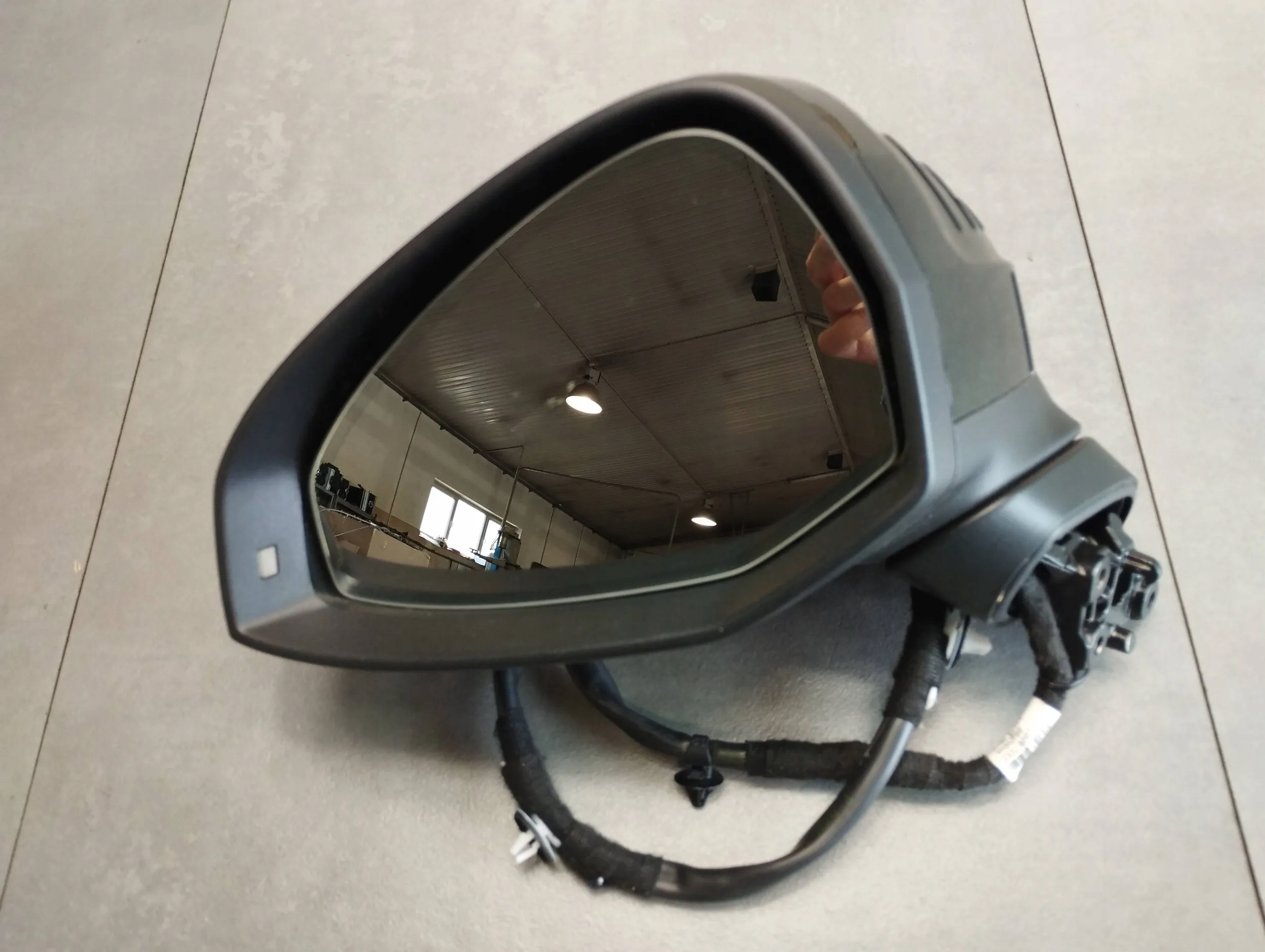 Audi A4 B9 8W LIFT LUSTERKO LEWE 14 PIN UK