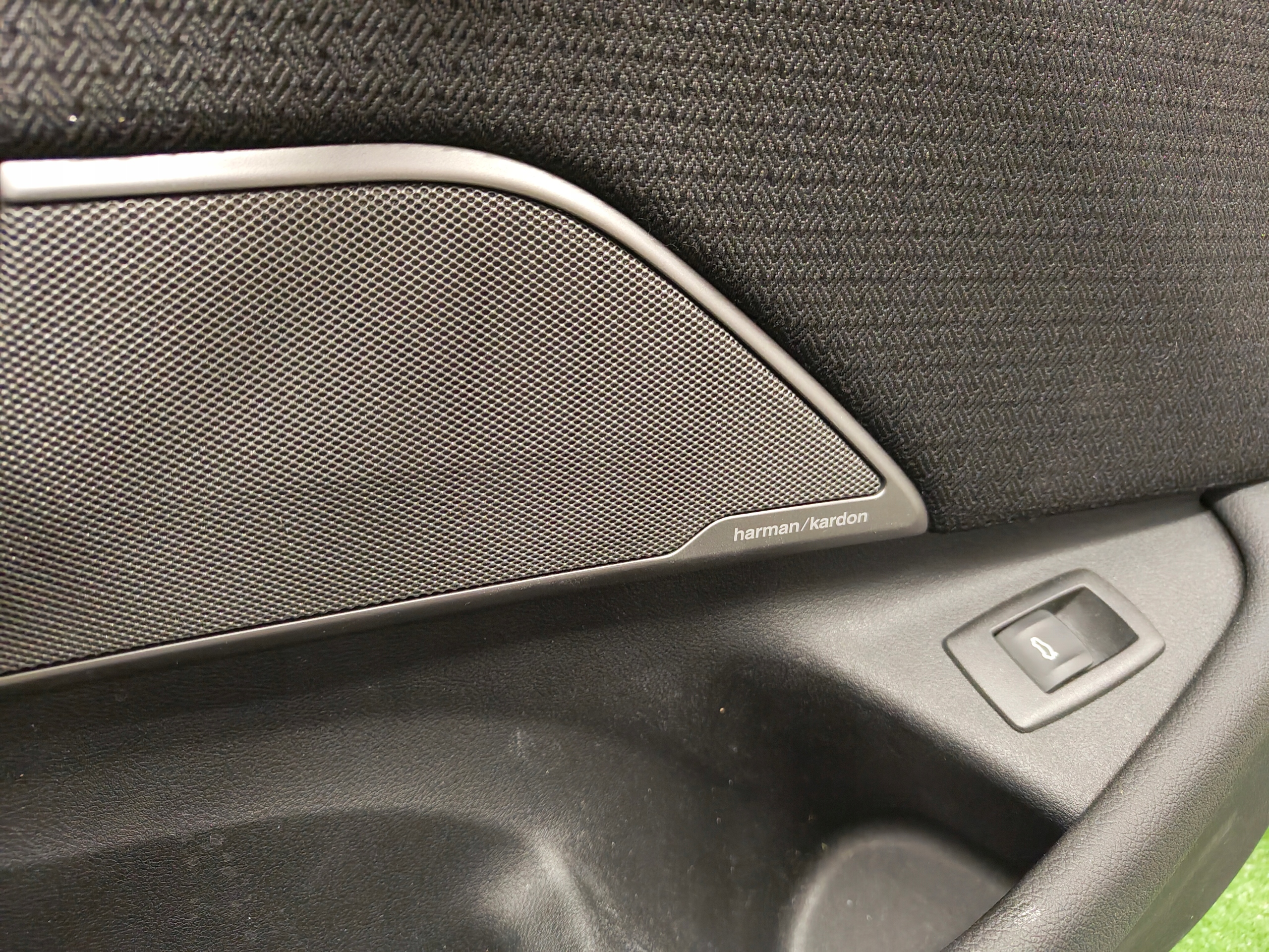 BMW 5 G30 mitte verkleidung Sitze TUNEL Sitz Seiten HARMAN KARDON