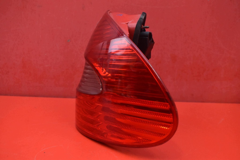 light right rear part rear A2098201664 MERCEDES CLK C209 COUPE 02-05