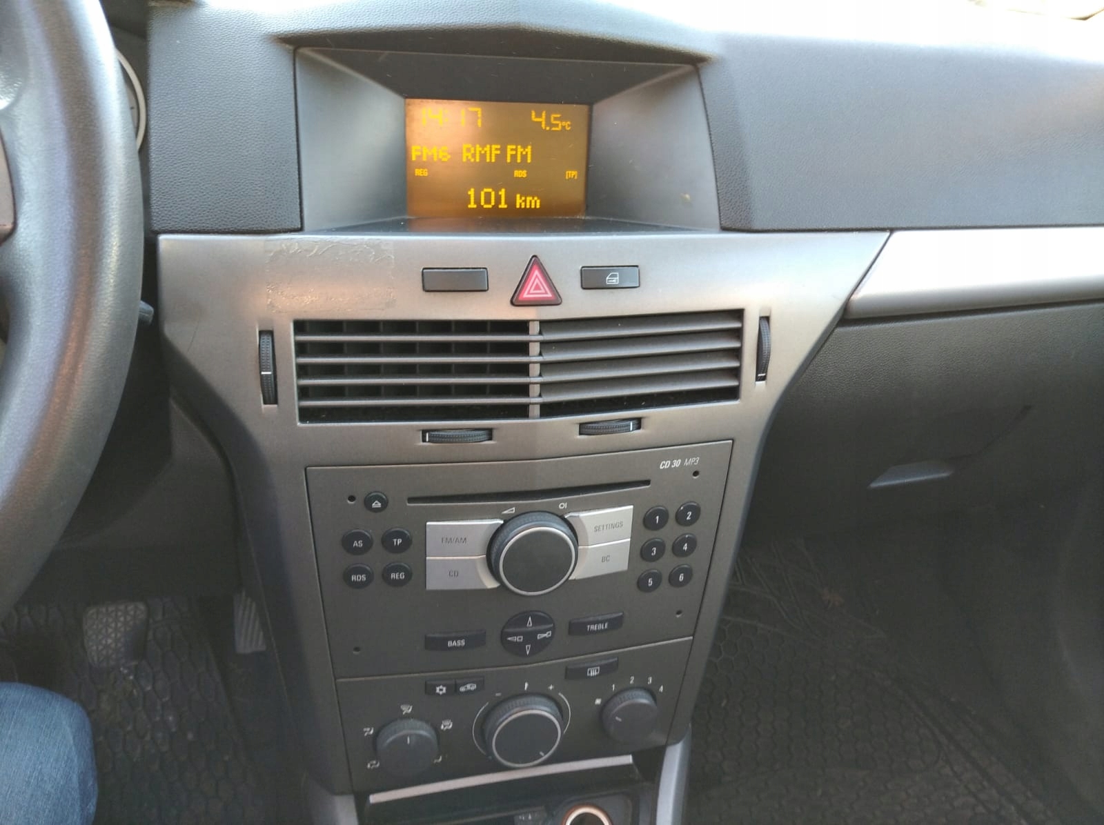 OPEL ASTRA H 3 III 04- light REFLEKTOR right front front HELLA EUROPA