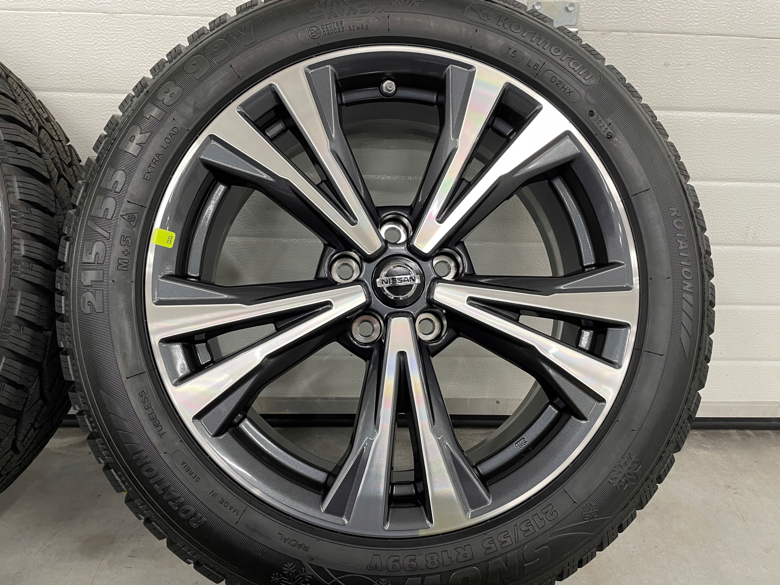 NISSAN QASHQAI KOLA ZIMOWE 215 55R18 CZUJNIKI NOWE Rim width 7 0