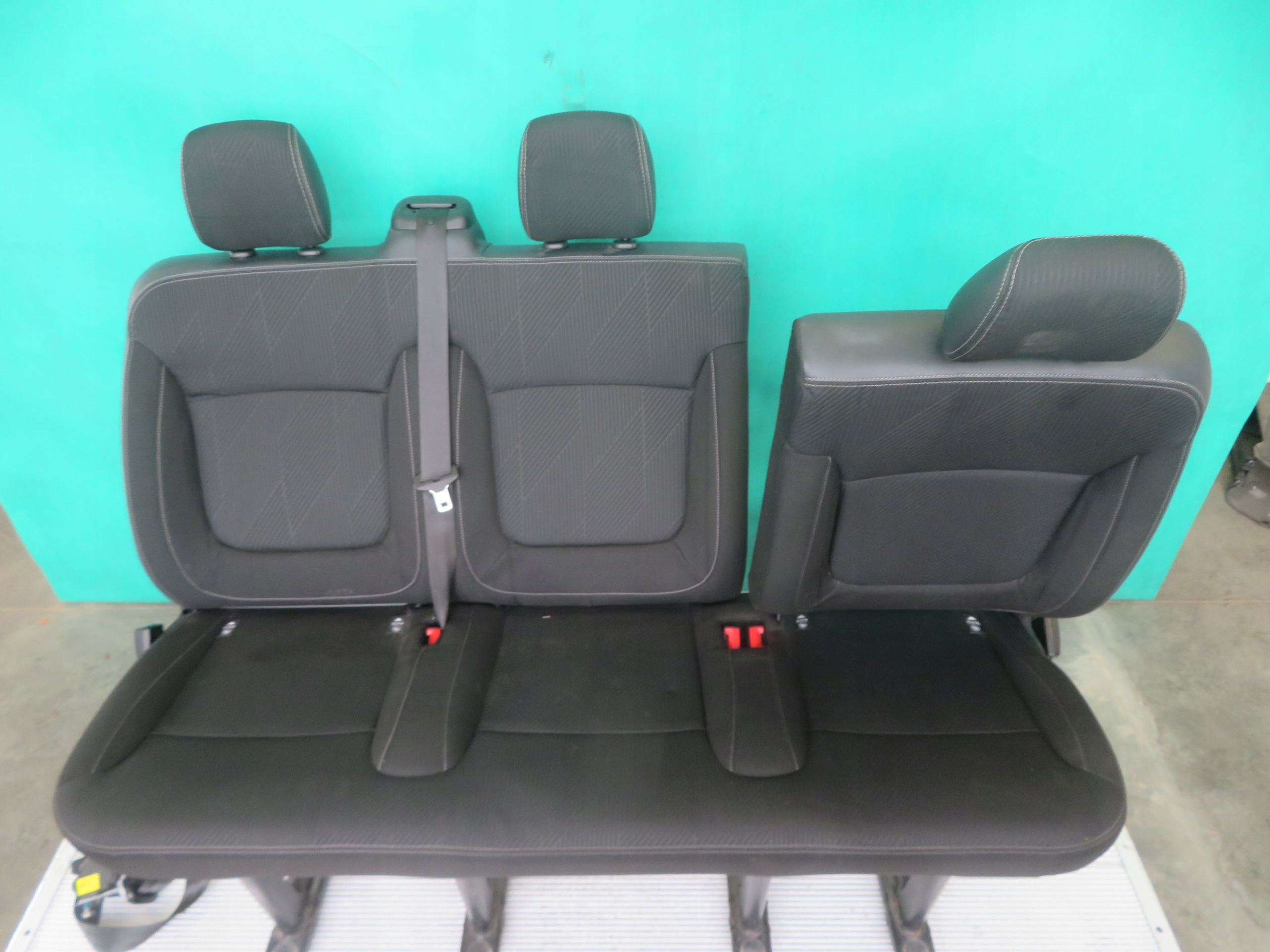 Sitze heck PIERWSZY RZAD RENAULT TRAFIC 19R