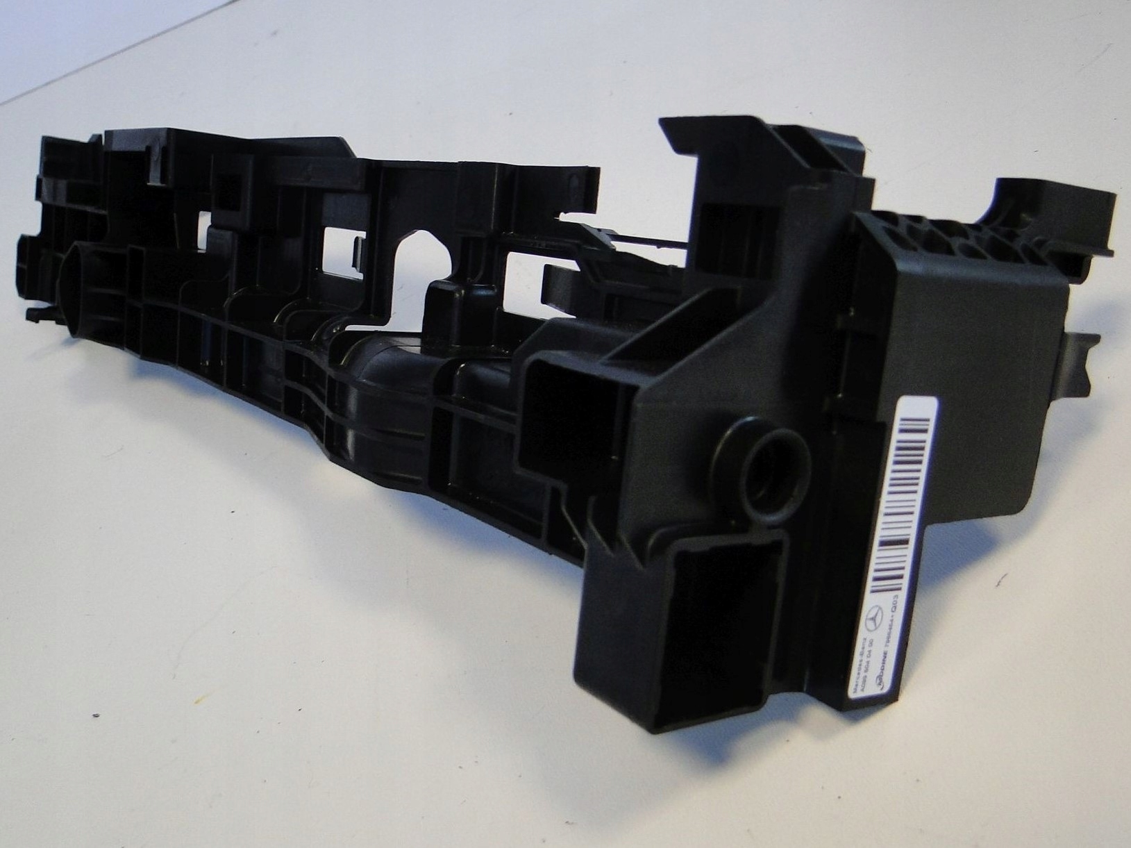 MERCEDES CLS 257 W257 MOCOWANIE RAMA CHŁODNIC LEWA Typ samochodu Samochody osobowe