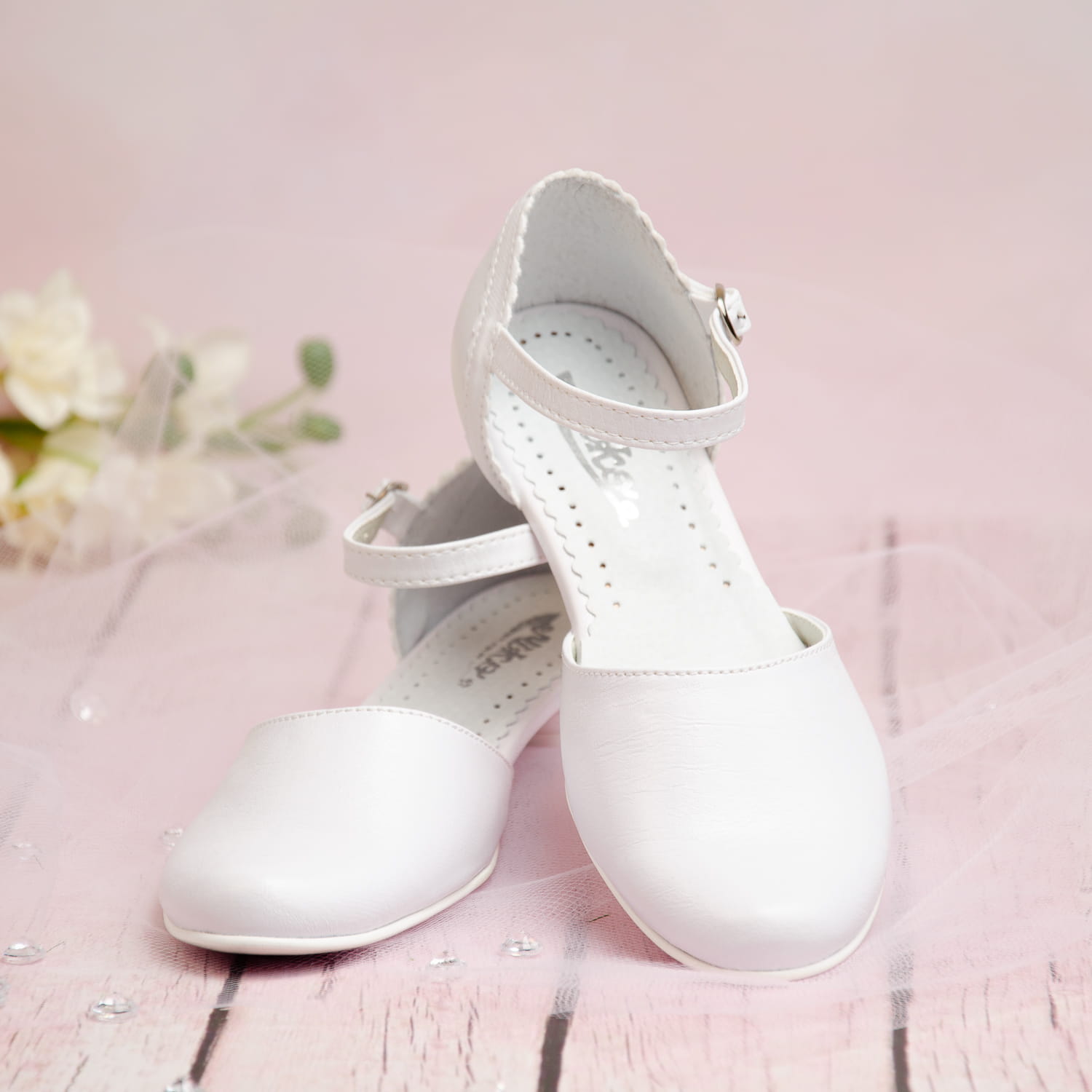 Buty komunijne dziewczęce KBD-700 - Rozmiar: 35 - Stan opakowania oryginalne