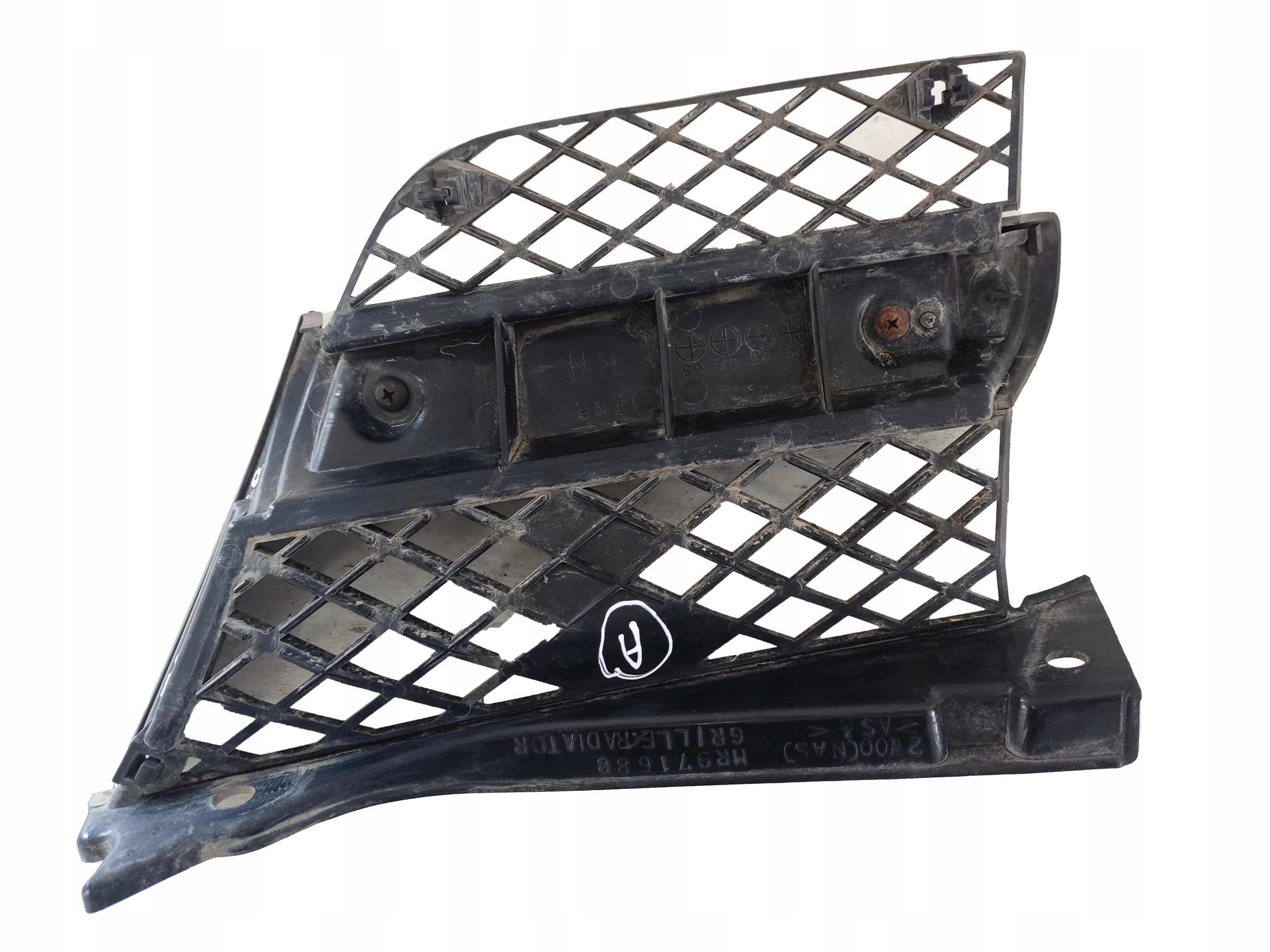 Grill der Stoßstange rechts MITSUBISHI Outlander 2004r