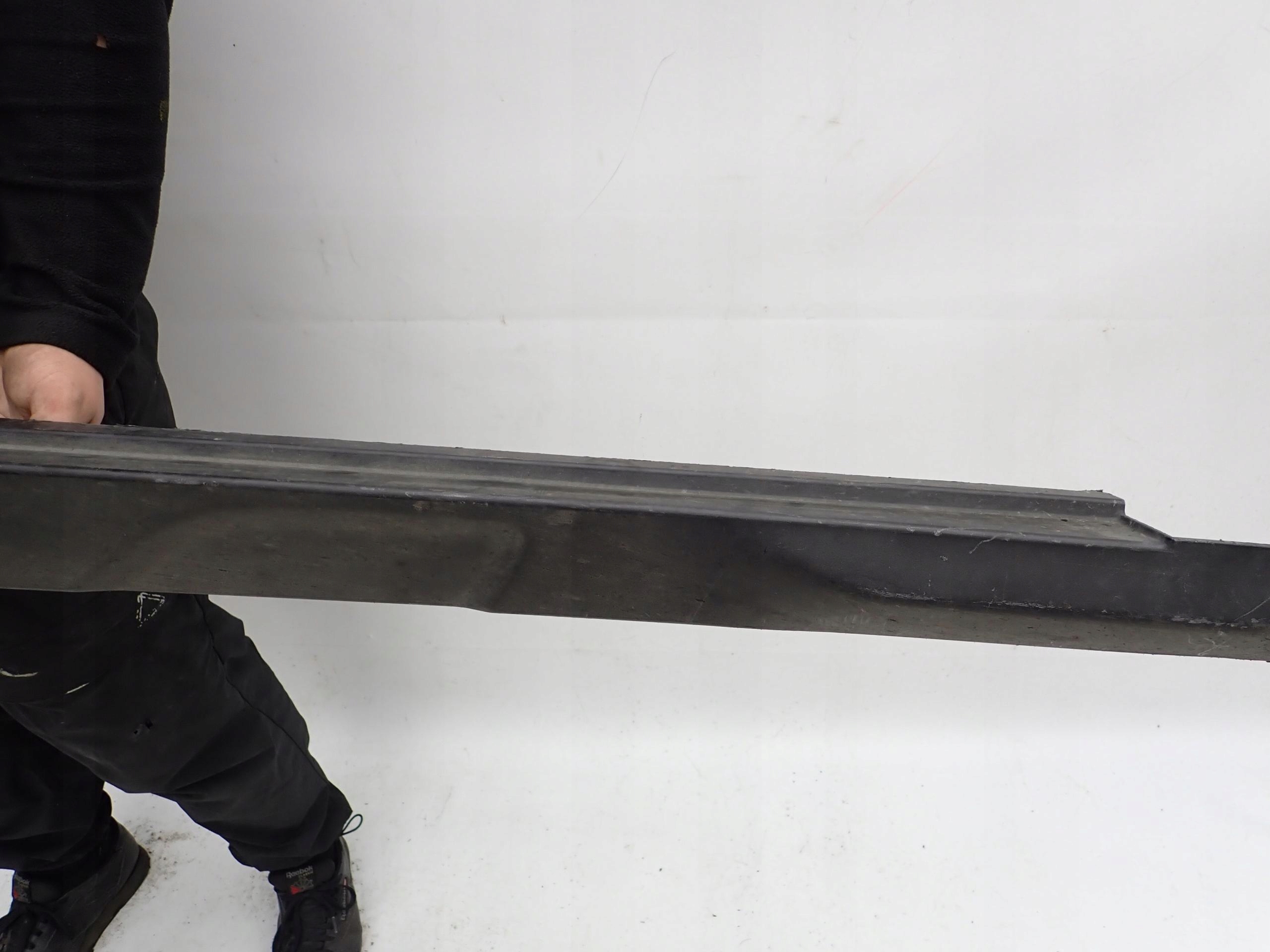 HYUNDAI KONA 17- moulding threshold right threshold right
